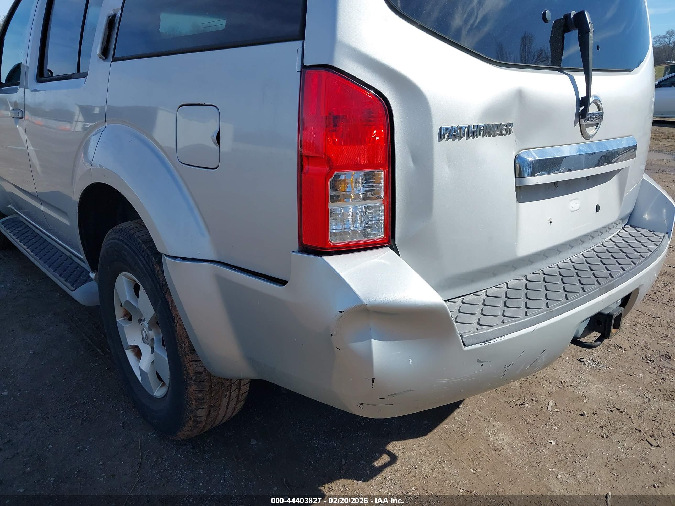 NISSAN PATHFINDER image 6