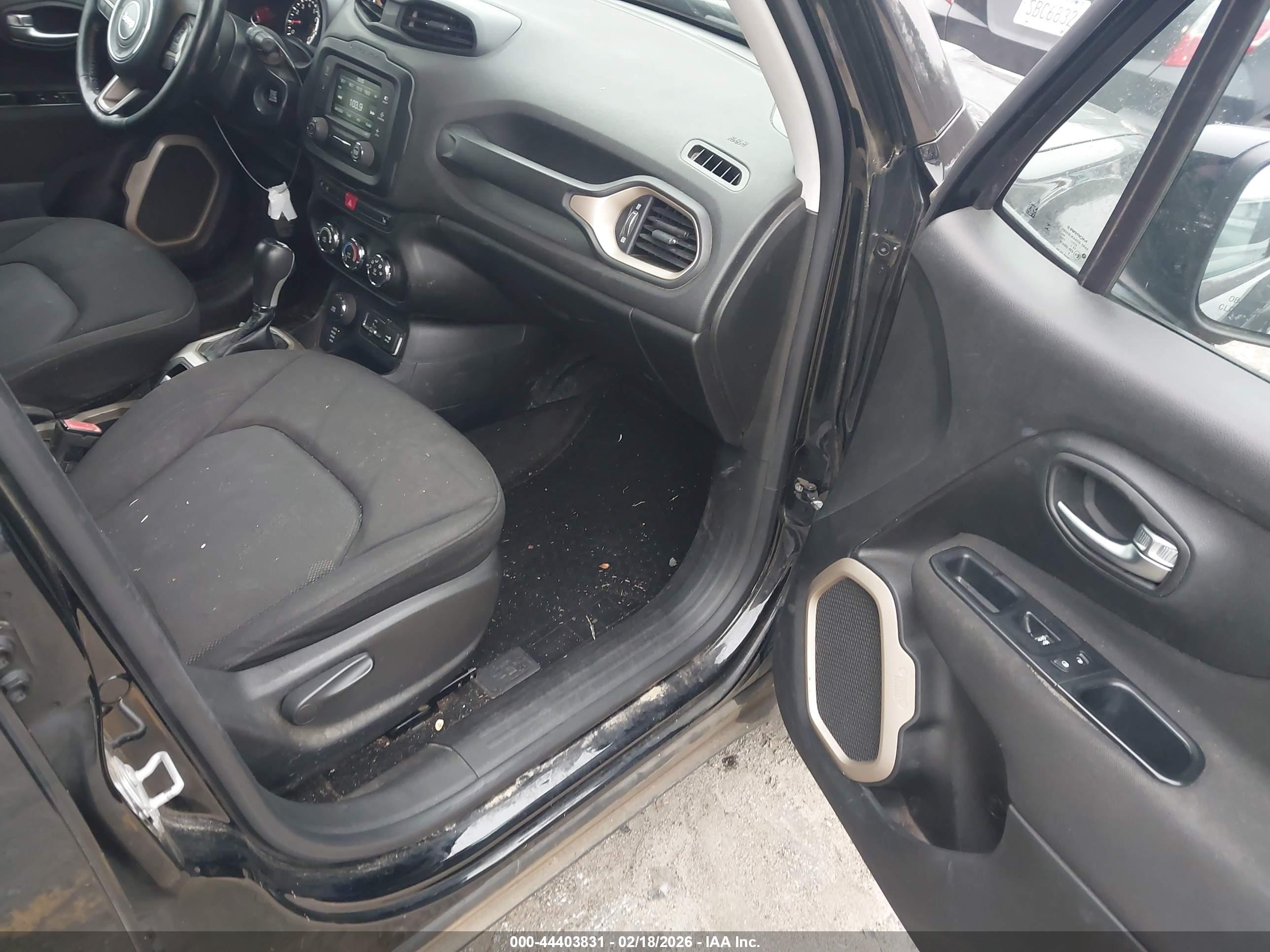 JEEP RENEGADE image 5