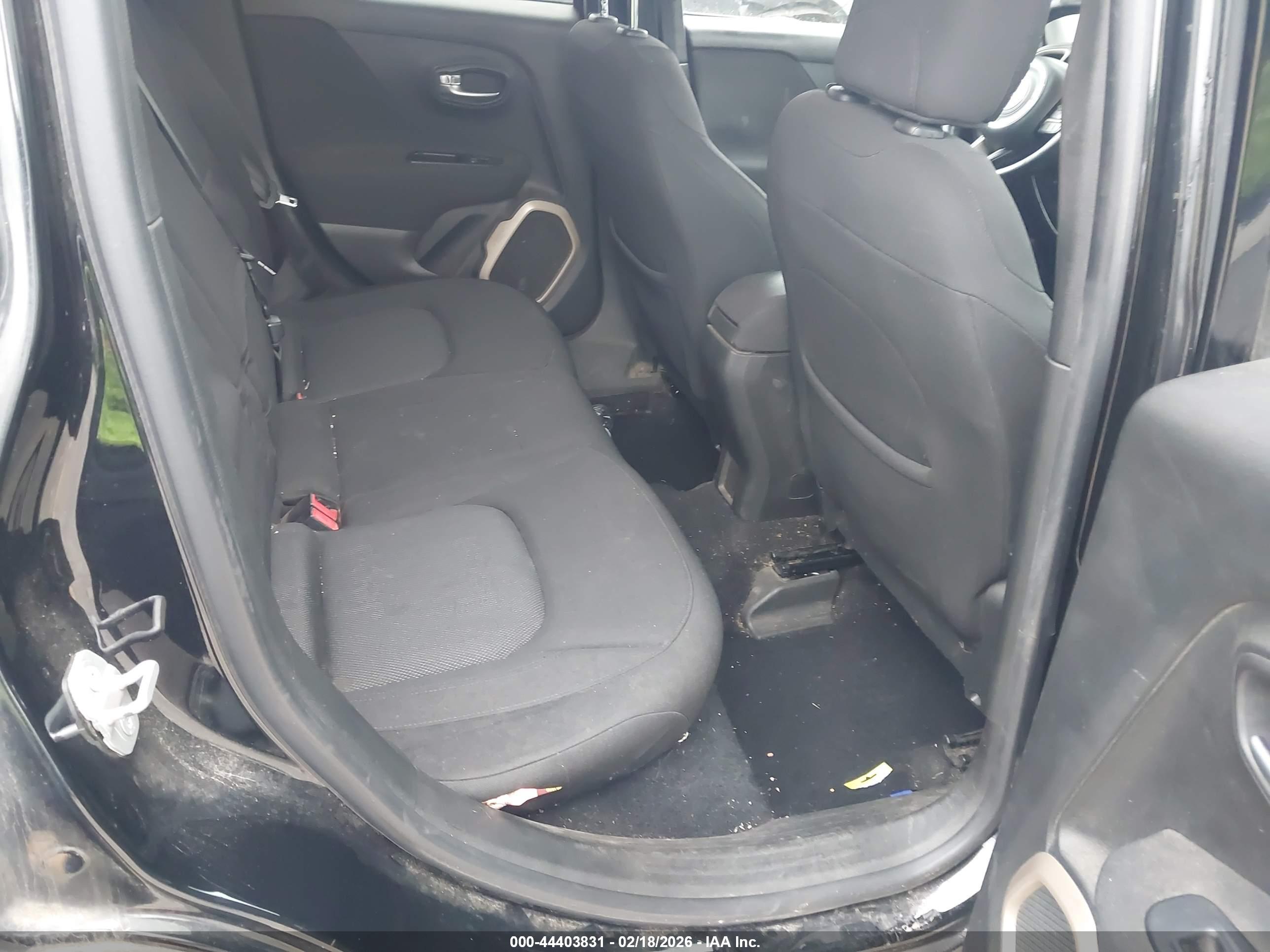 JEEP RENEGADE image 8