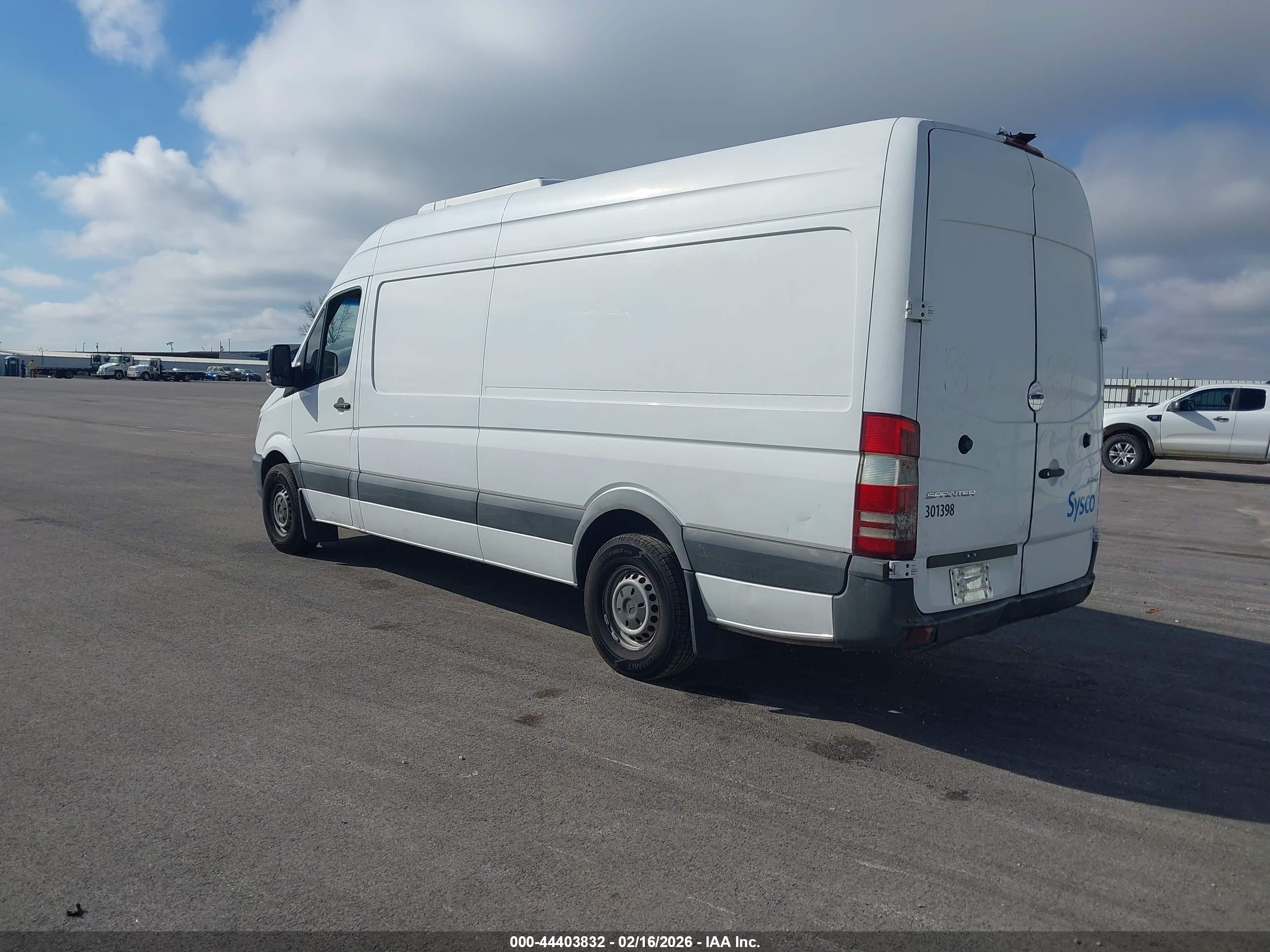 MERCEDES-BENZ SPRINTER image 3