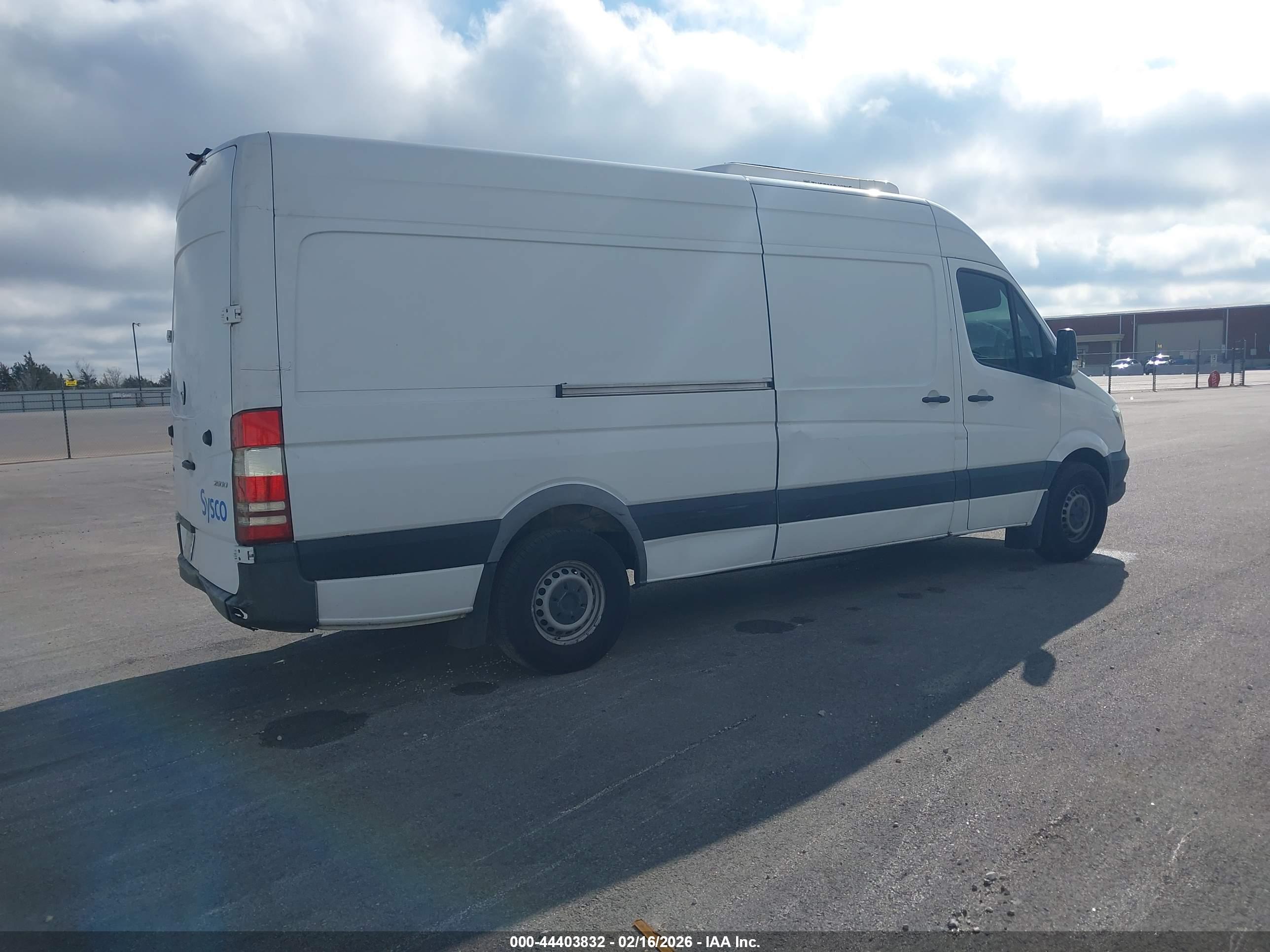 MERCEDES-BENZ SPRINTER image 4