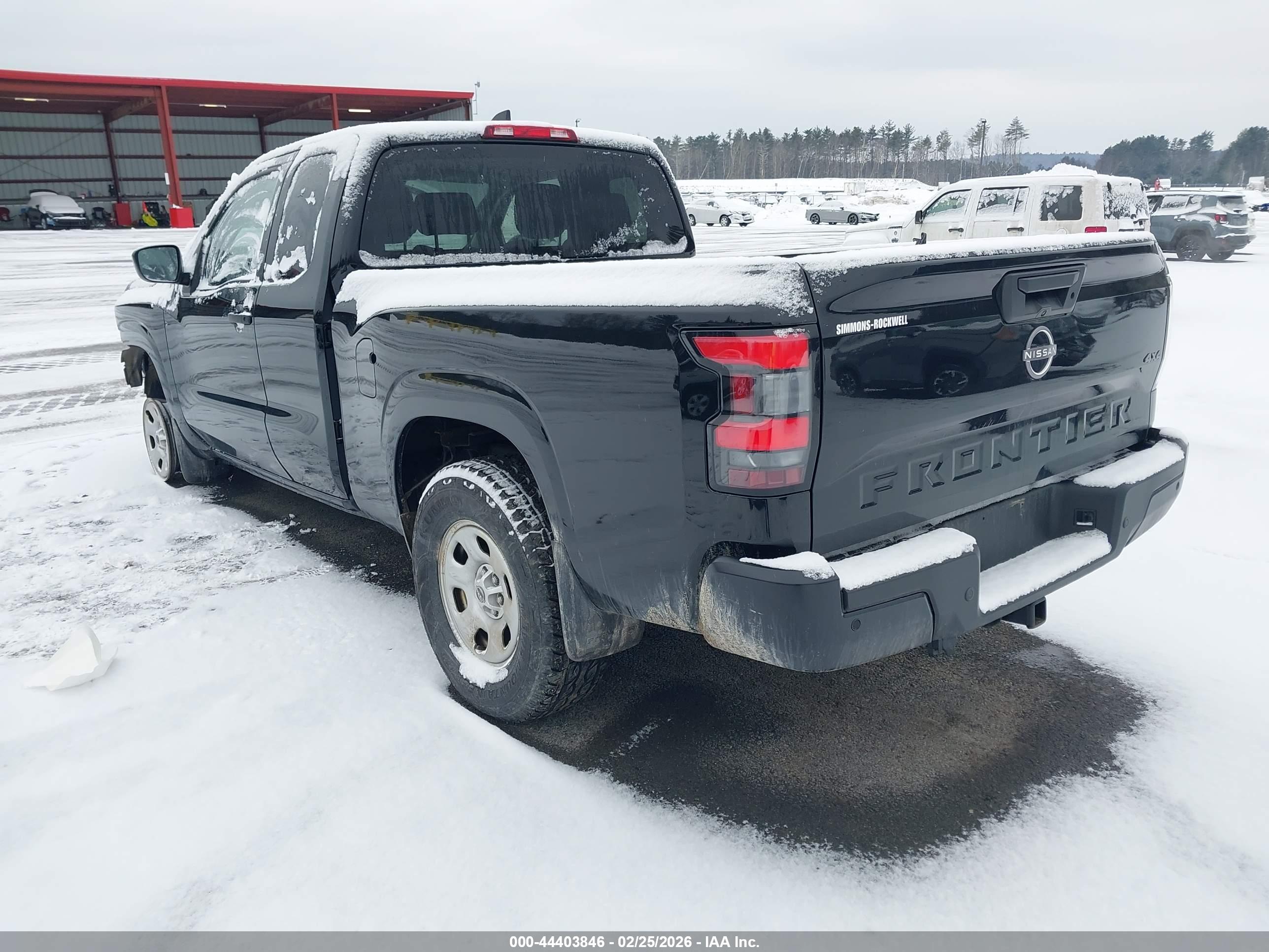 NISSAN FRONTIER image 3