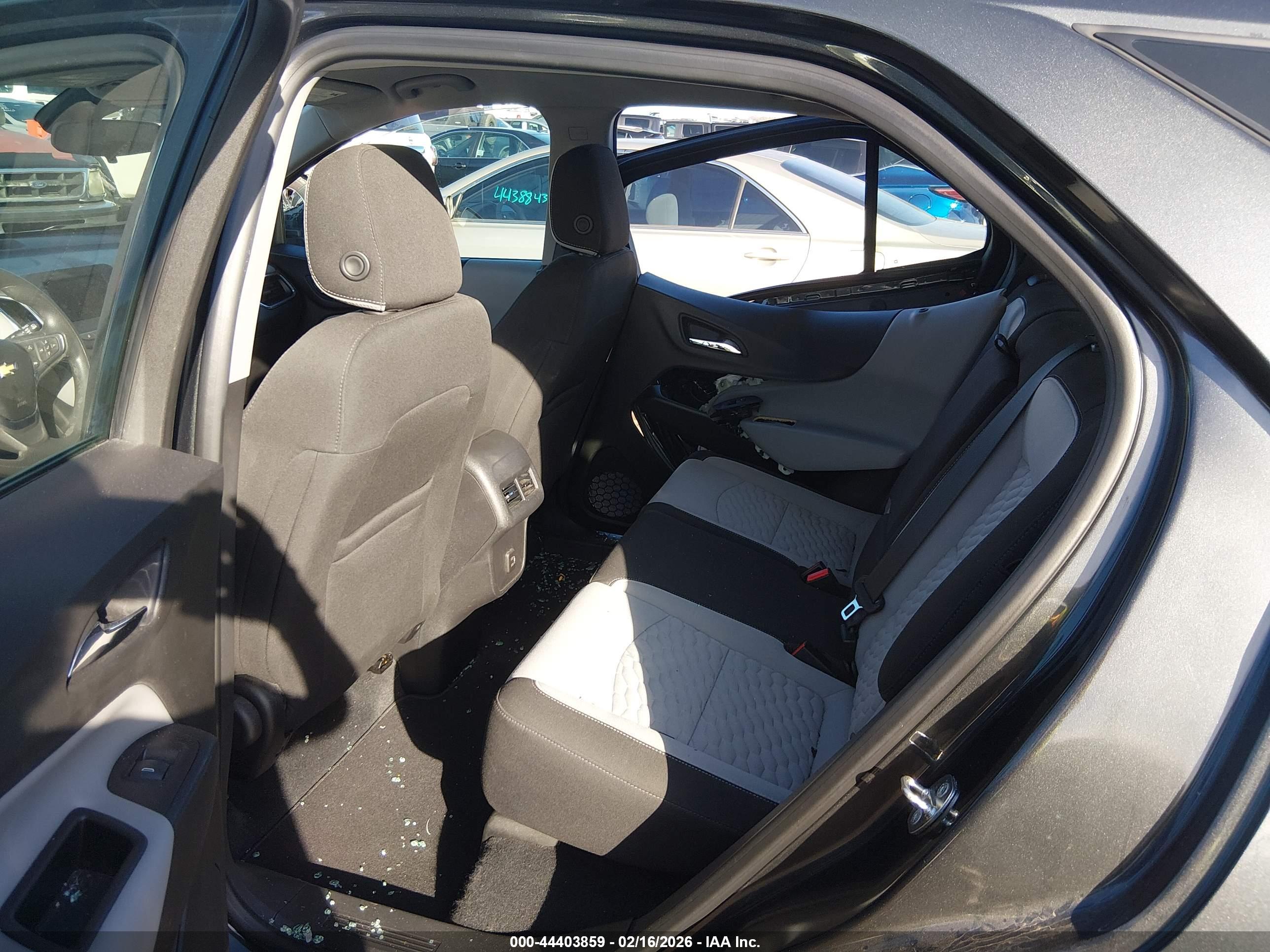 CHEVROLET EQUINOX image 8