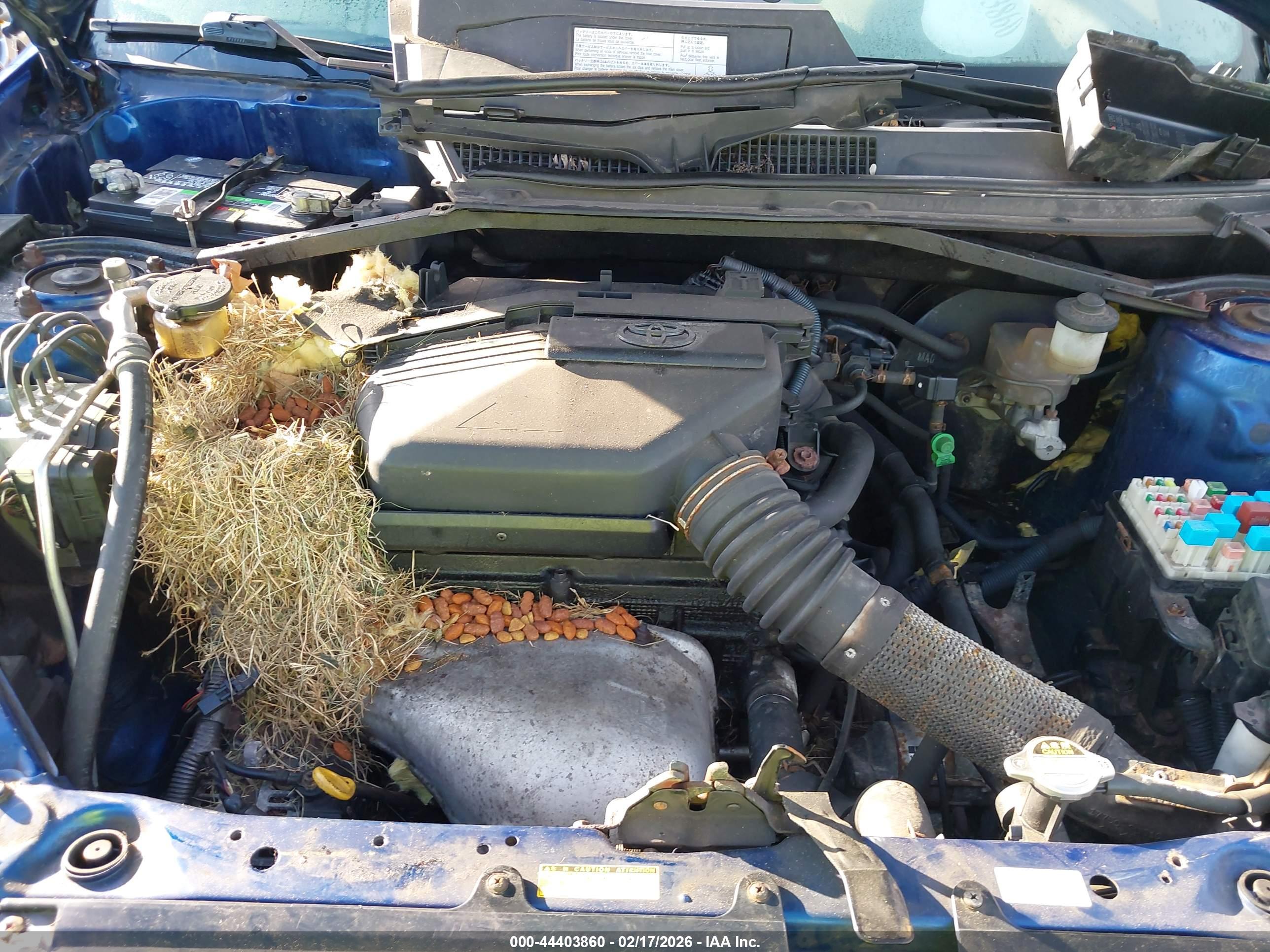 TOYOTA RAV4 image 10