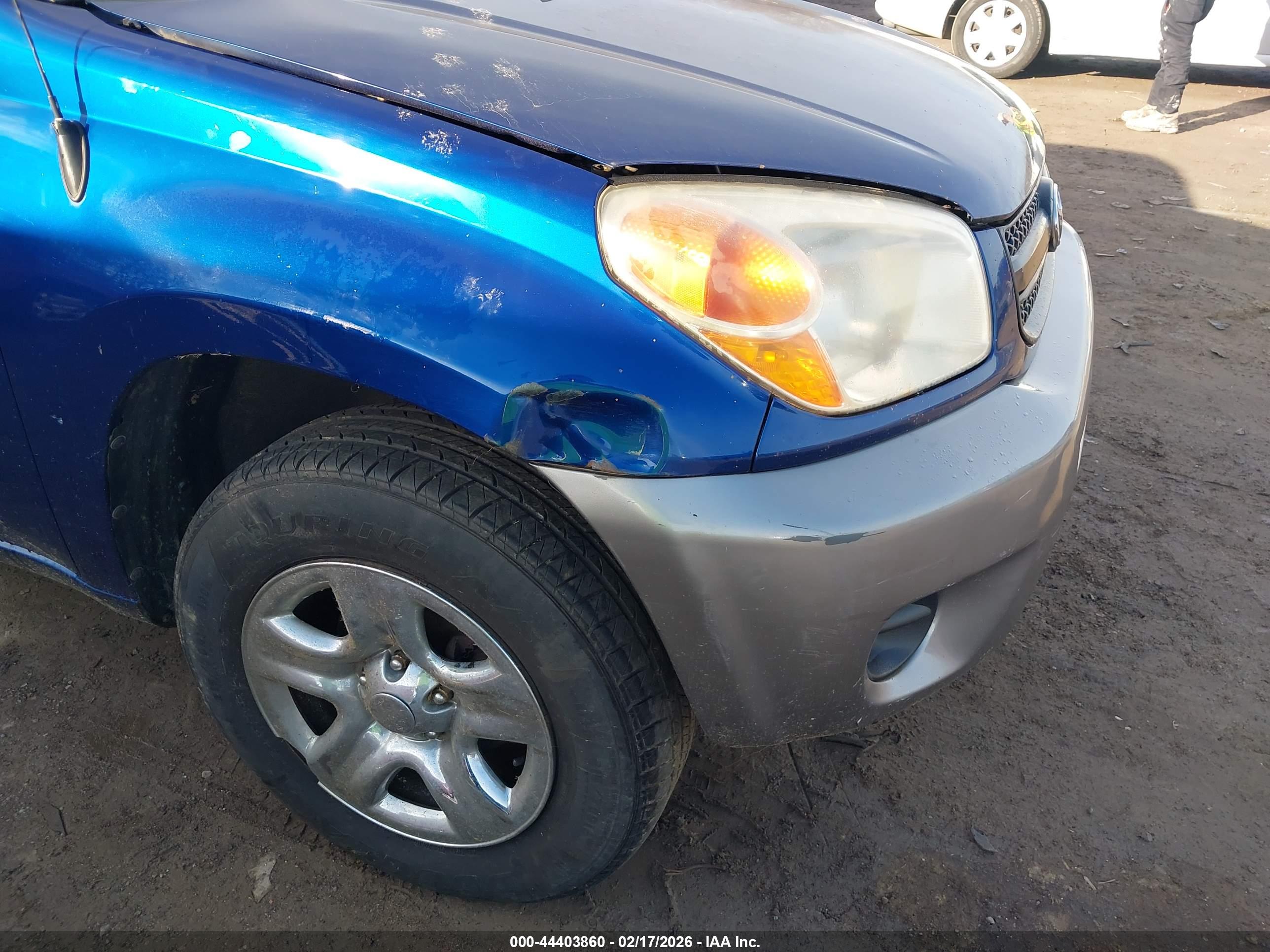 TOYOTA RAV4 image 6