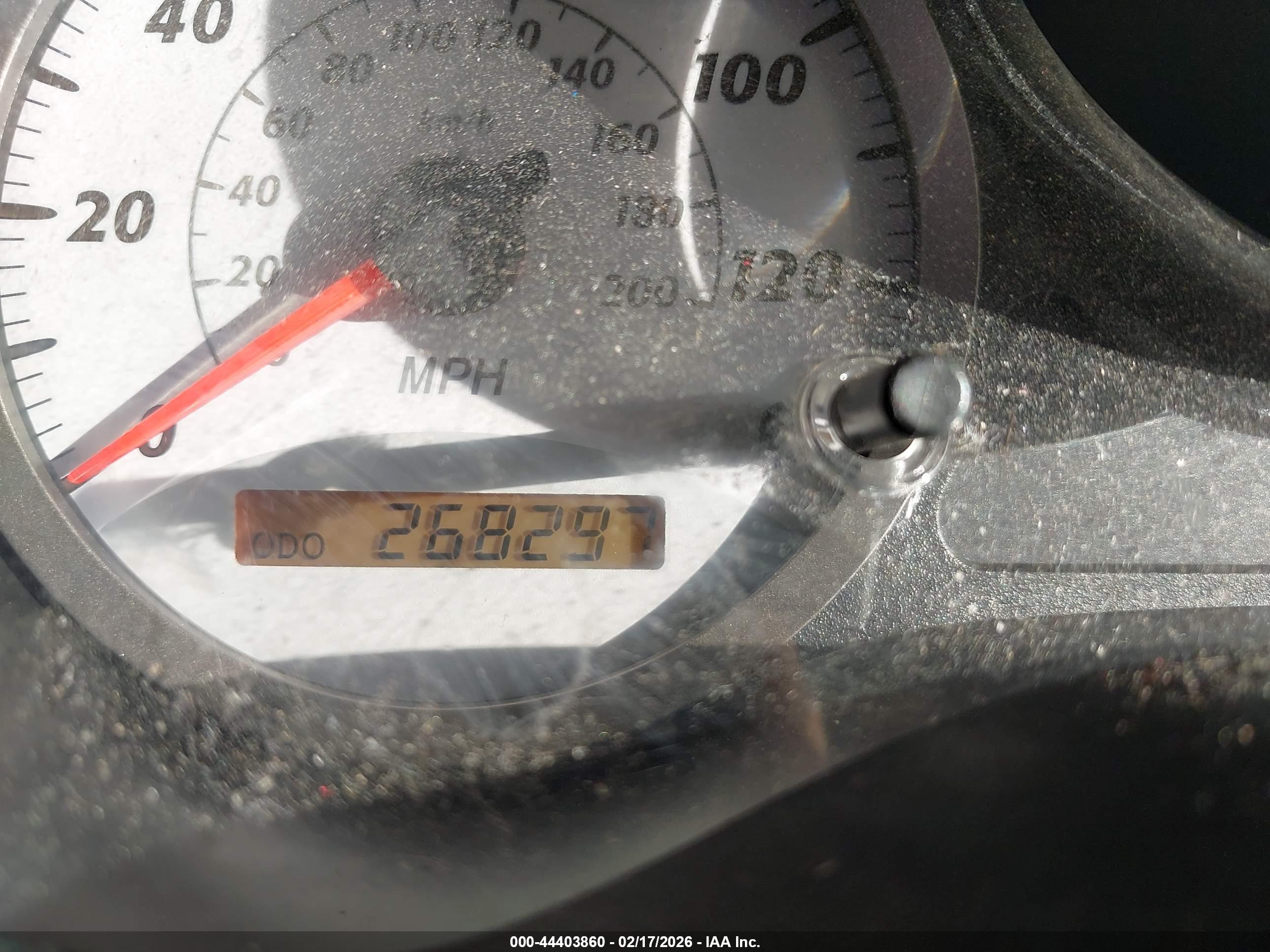 TOYOTA RAV4 image 7