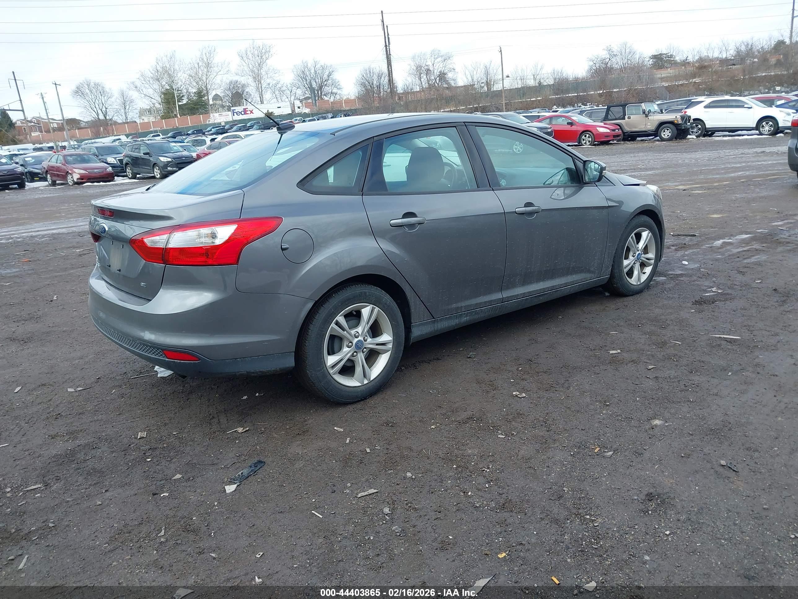 FORD FOCUS image 4