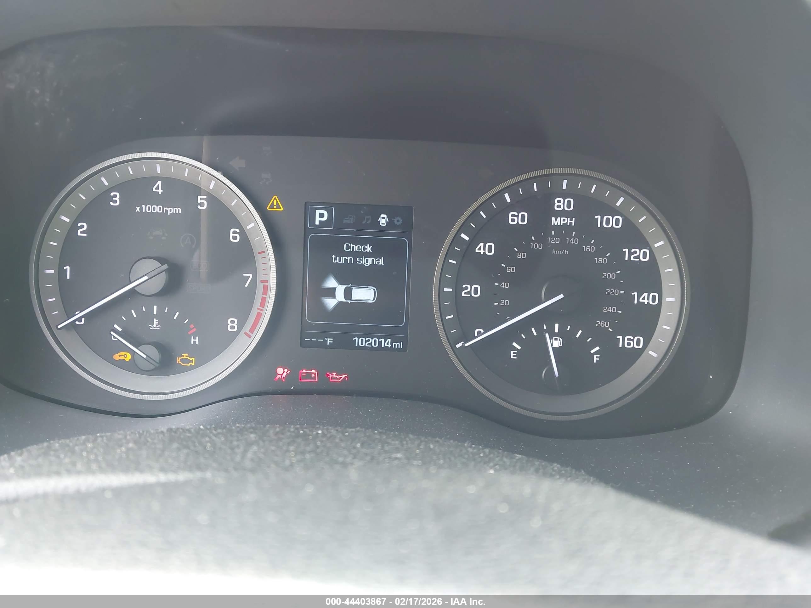 HYUNDAI TUCSON image 7