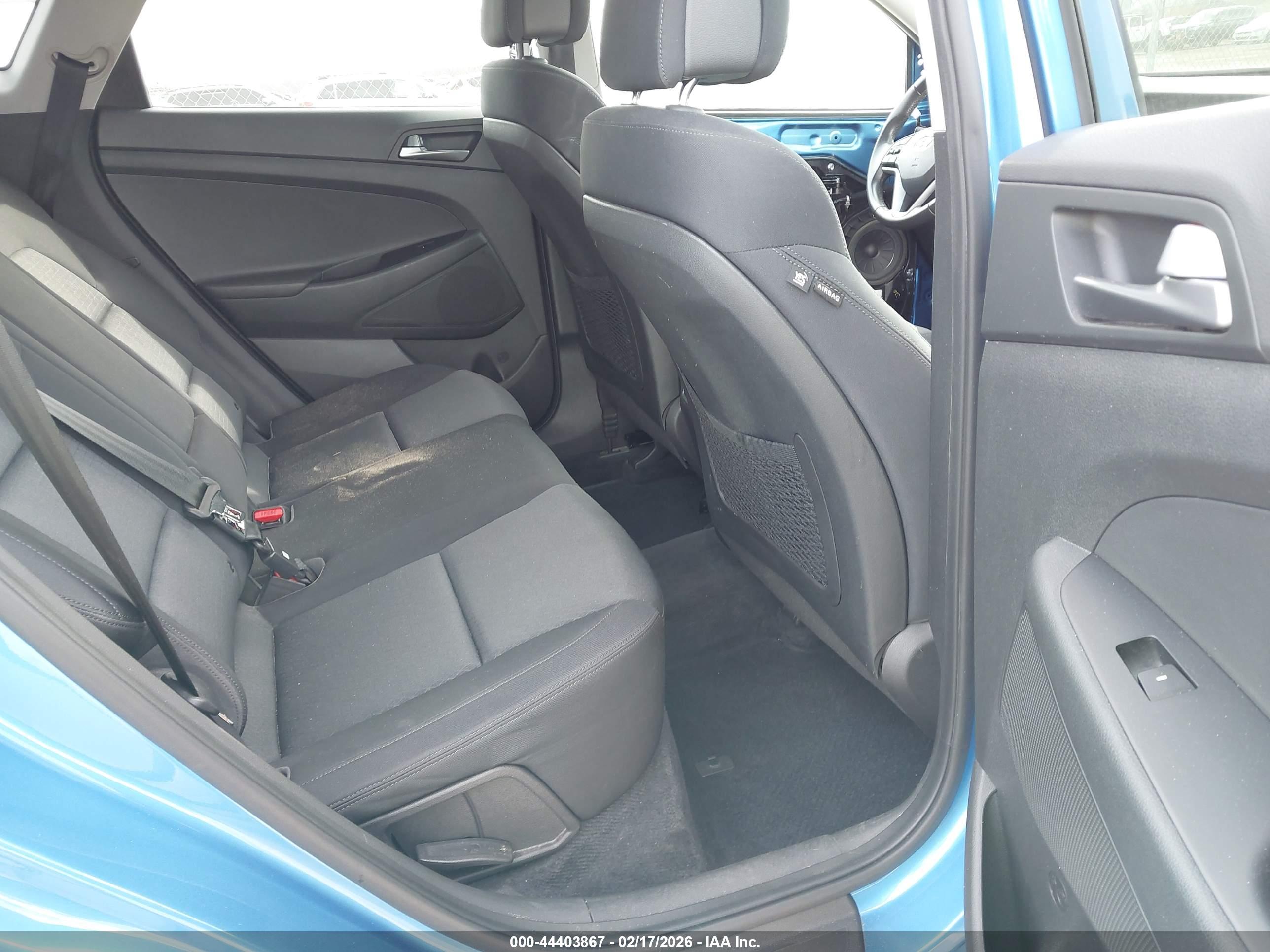 HYUNDAI TUCSON image 8