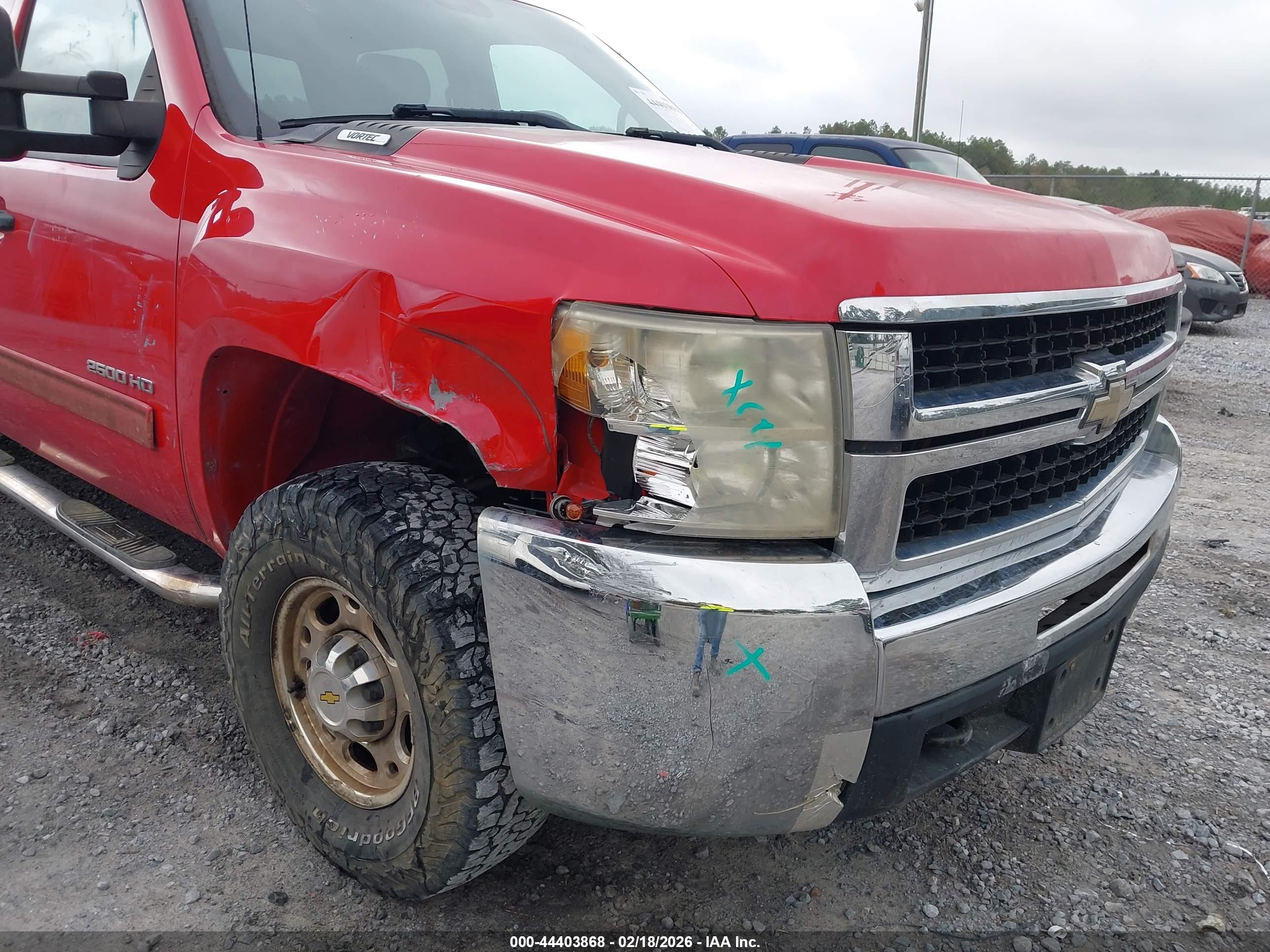 CHEVROLET SILVERADO image 6