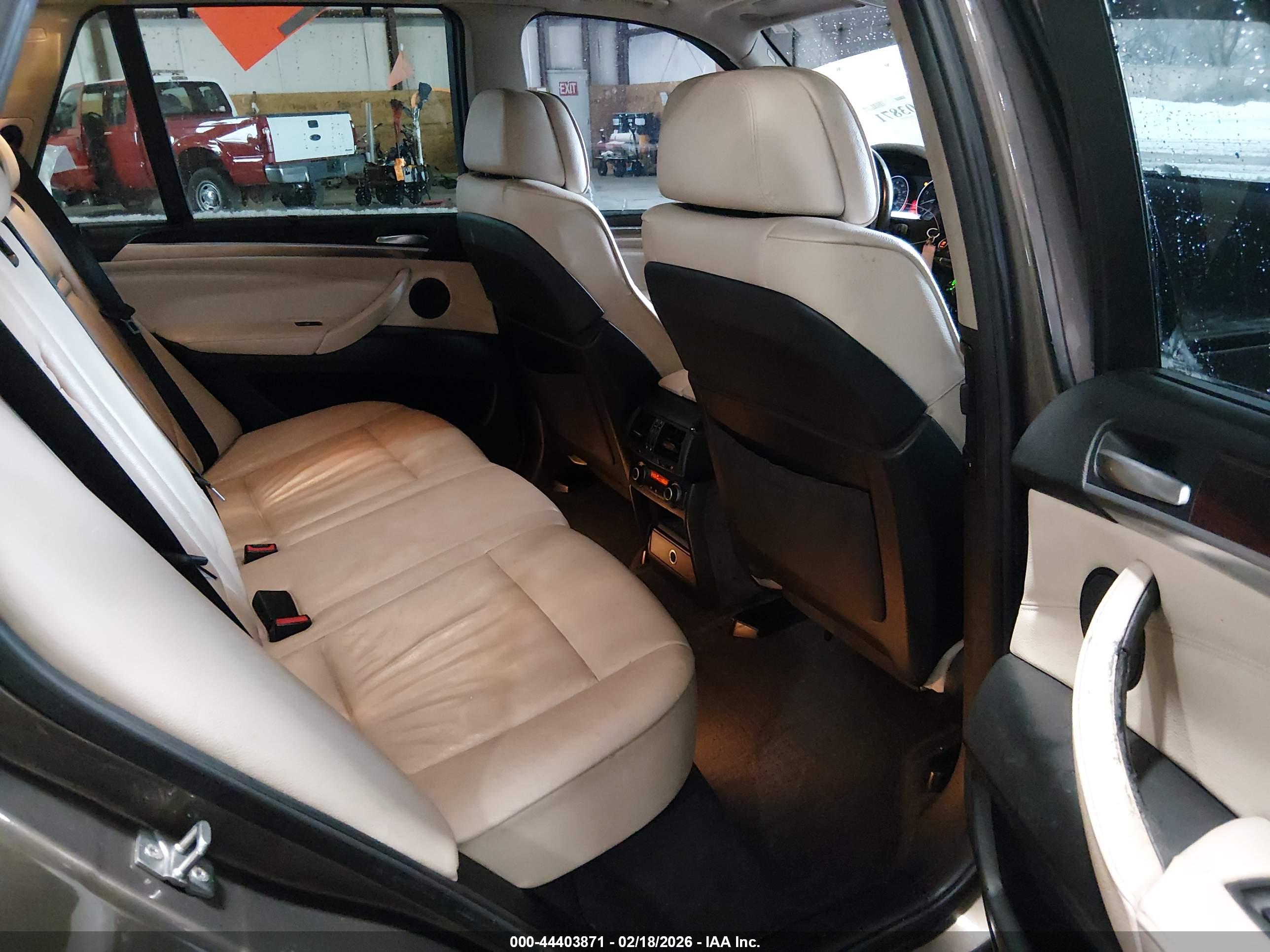 BMW X5 image 8