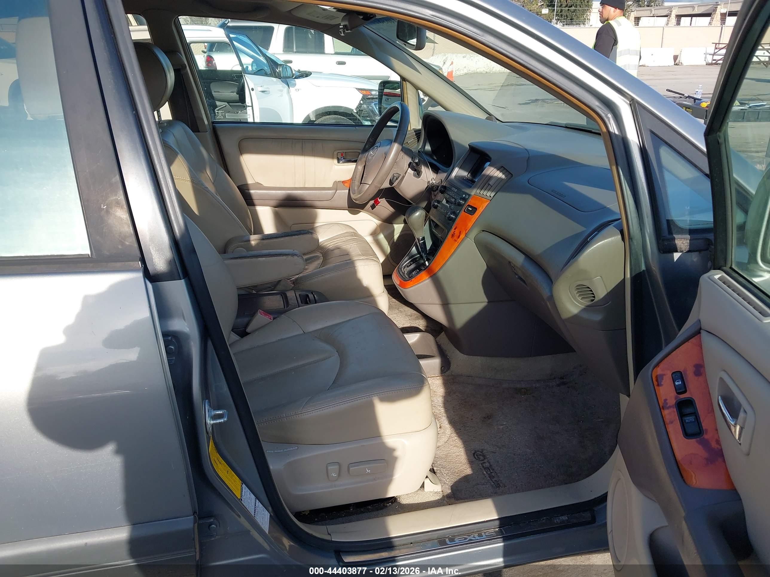 LEXUS RX image 5