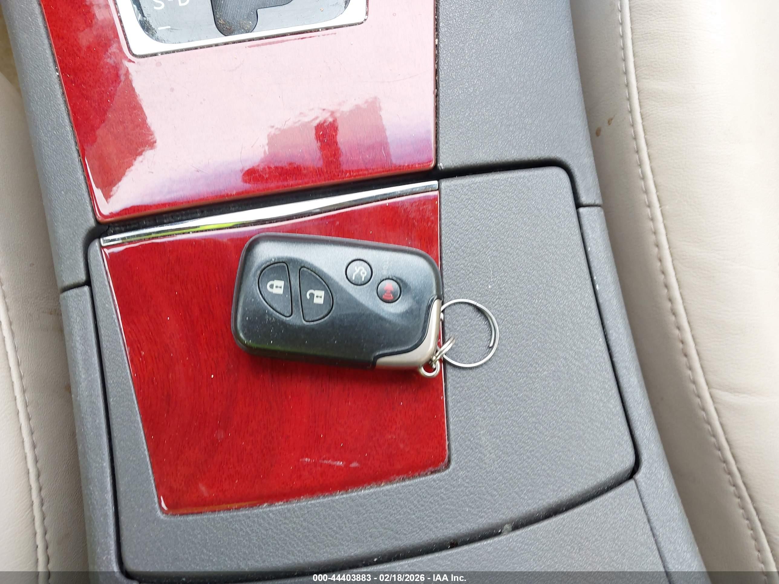 LEXUS ES image 11
