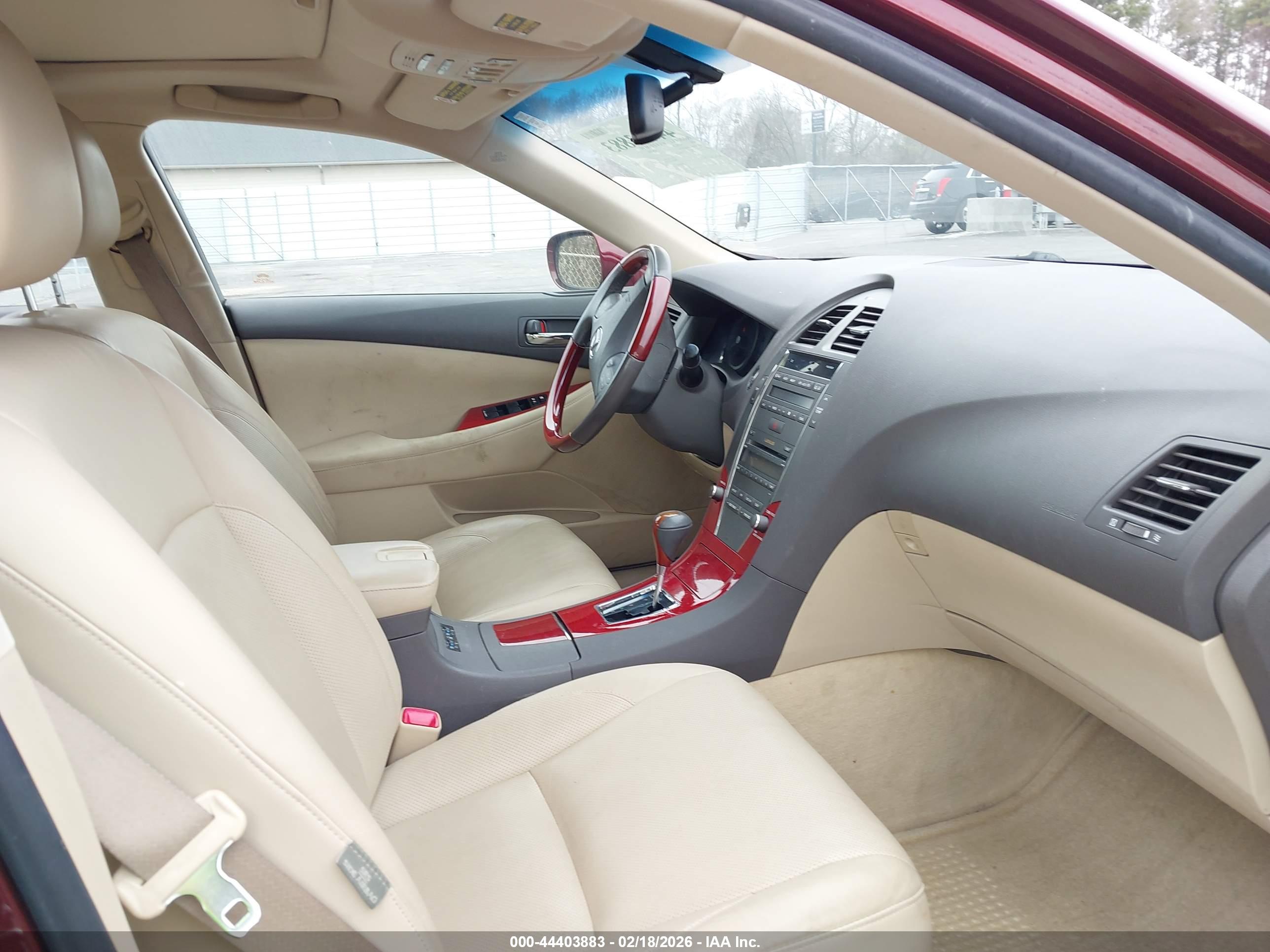 LEXUS ES image 5