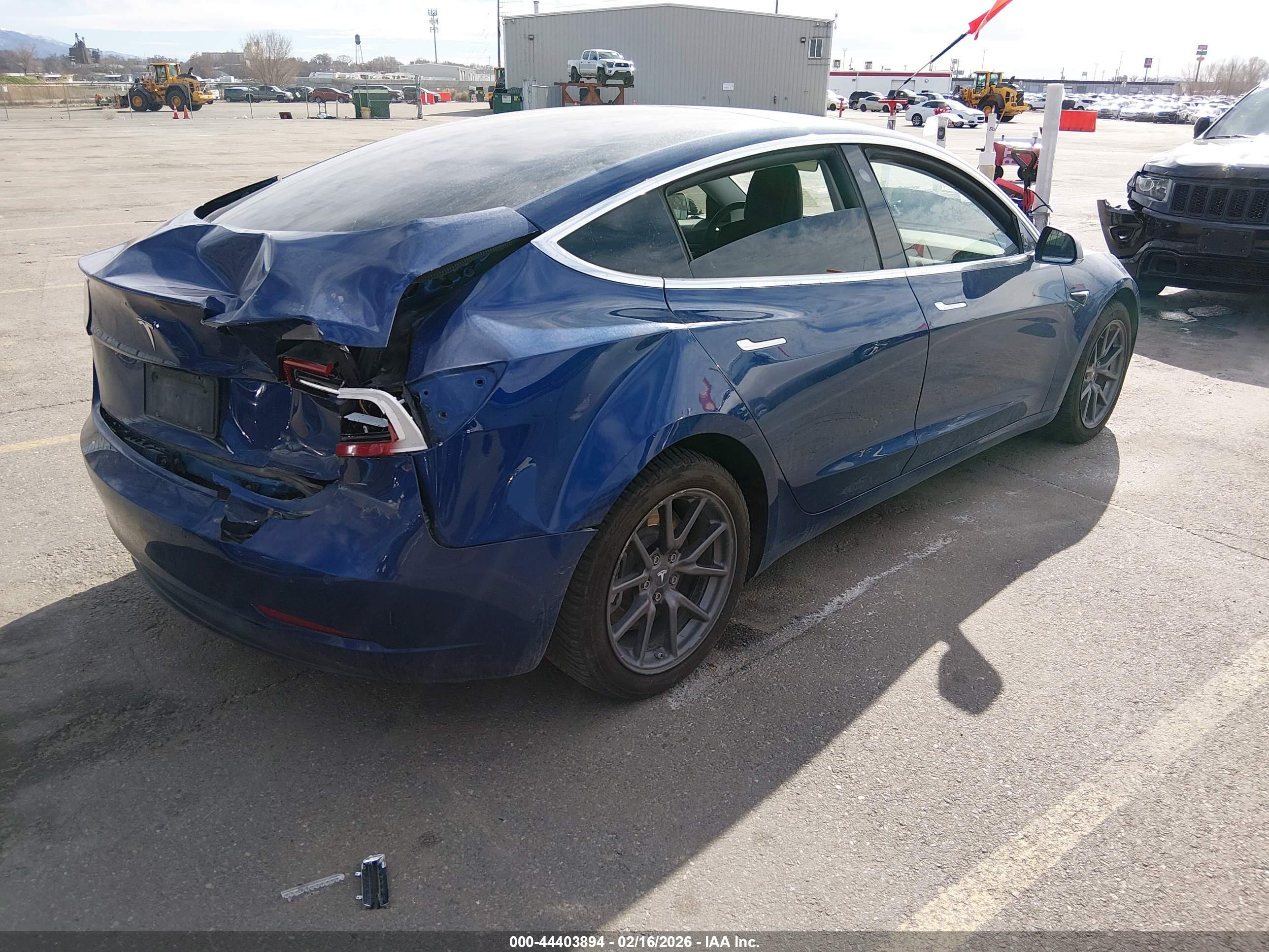 TESLA MODEL image 4
