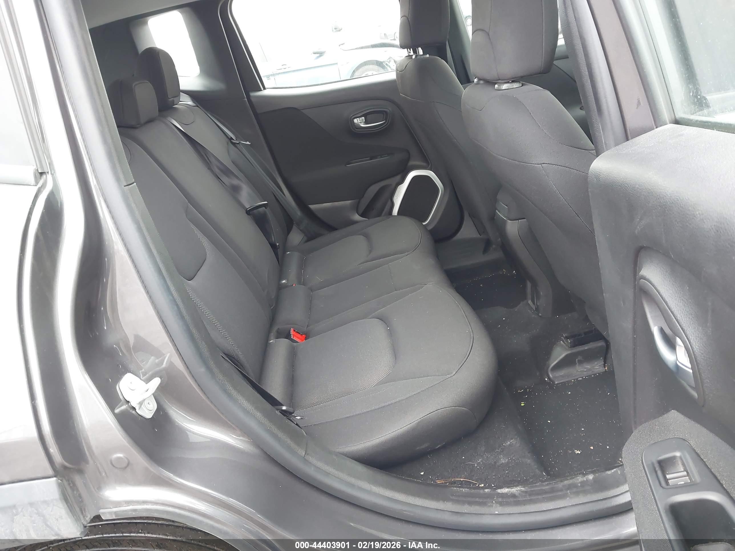 JEEP RENEGADE image 8
