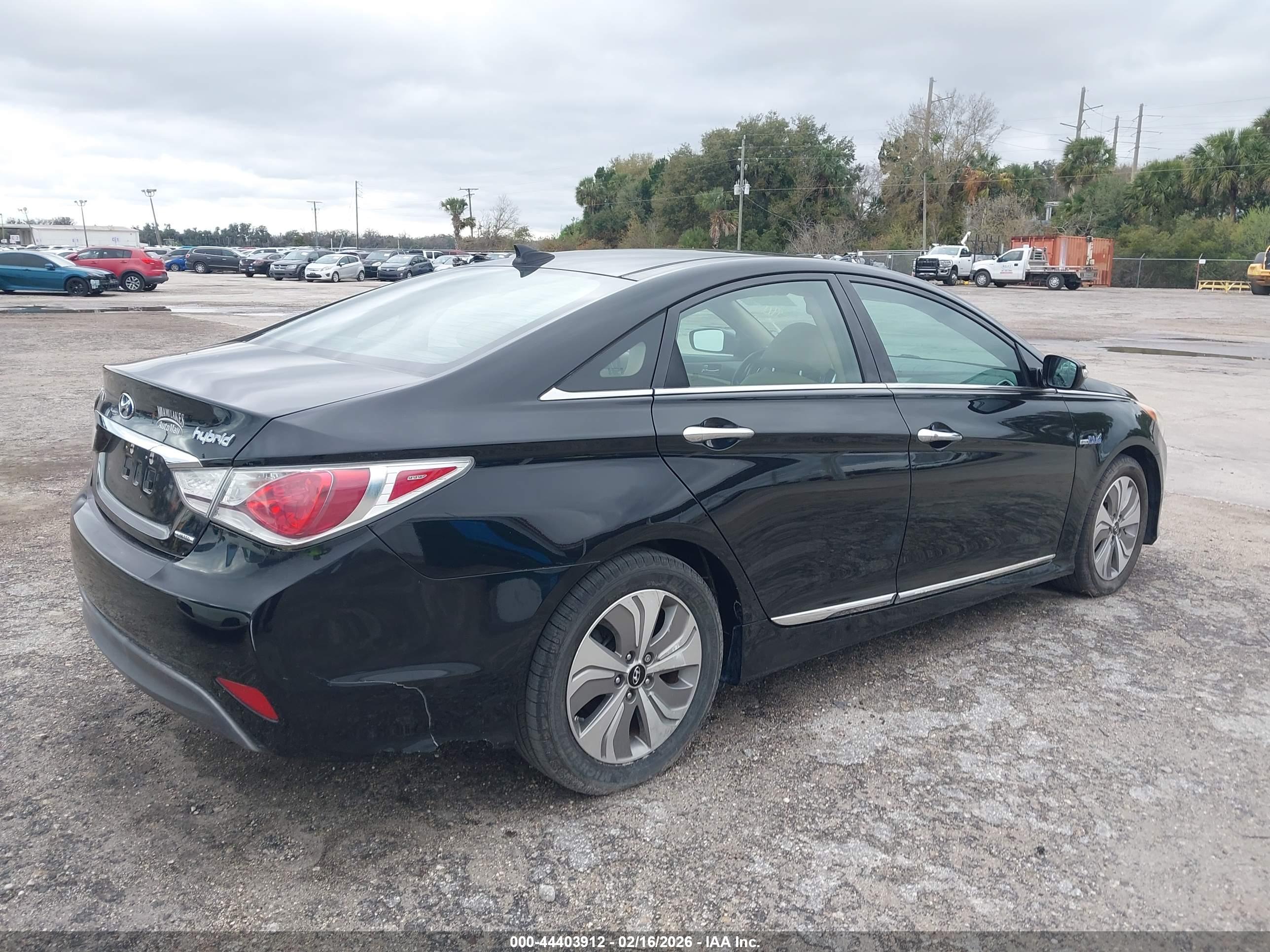 HYUNDAI SONATA image 4