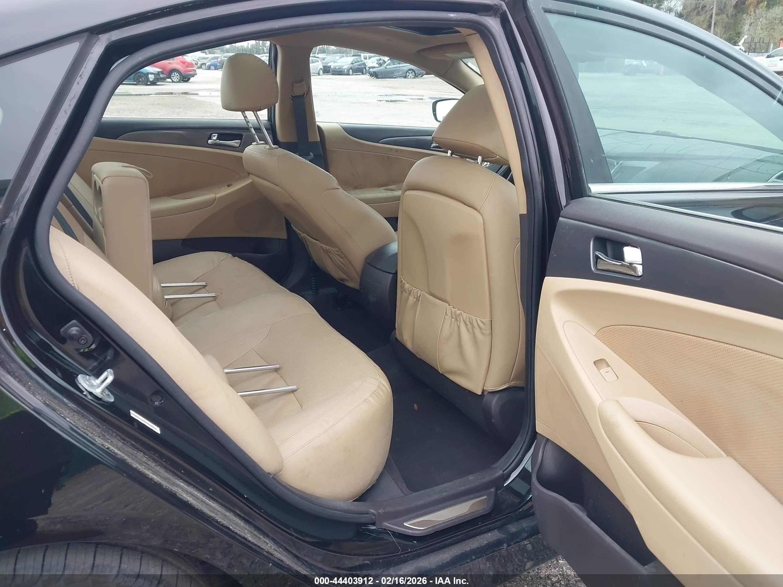 HYUNDAI SONATA image 8
