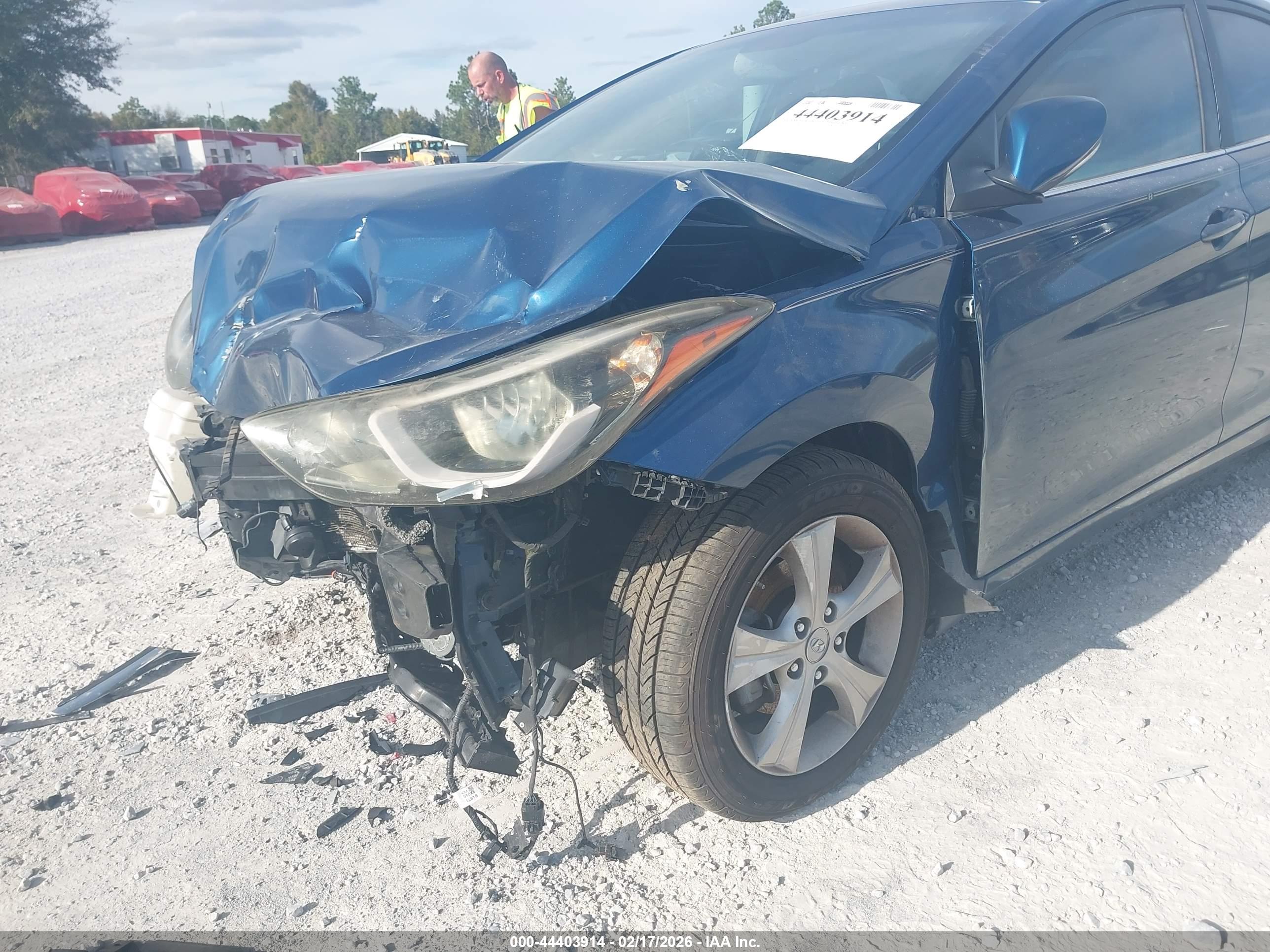 HYUNDAI ELANTRA image 6