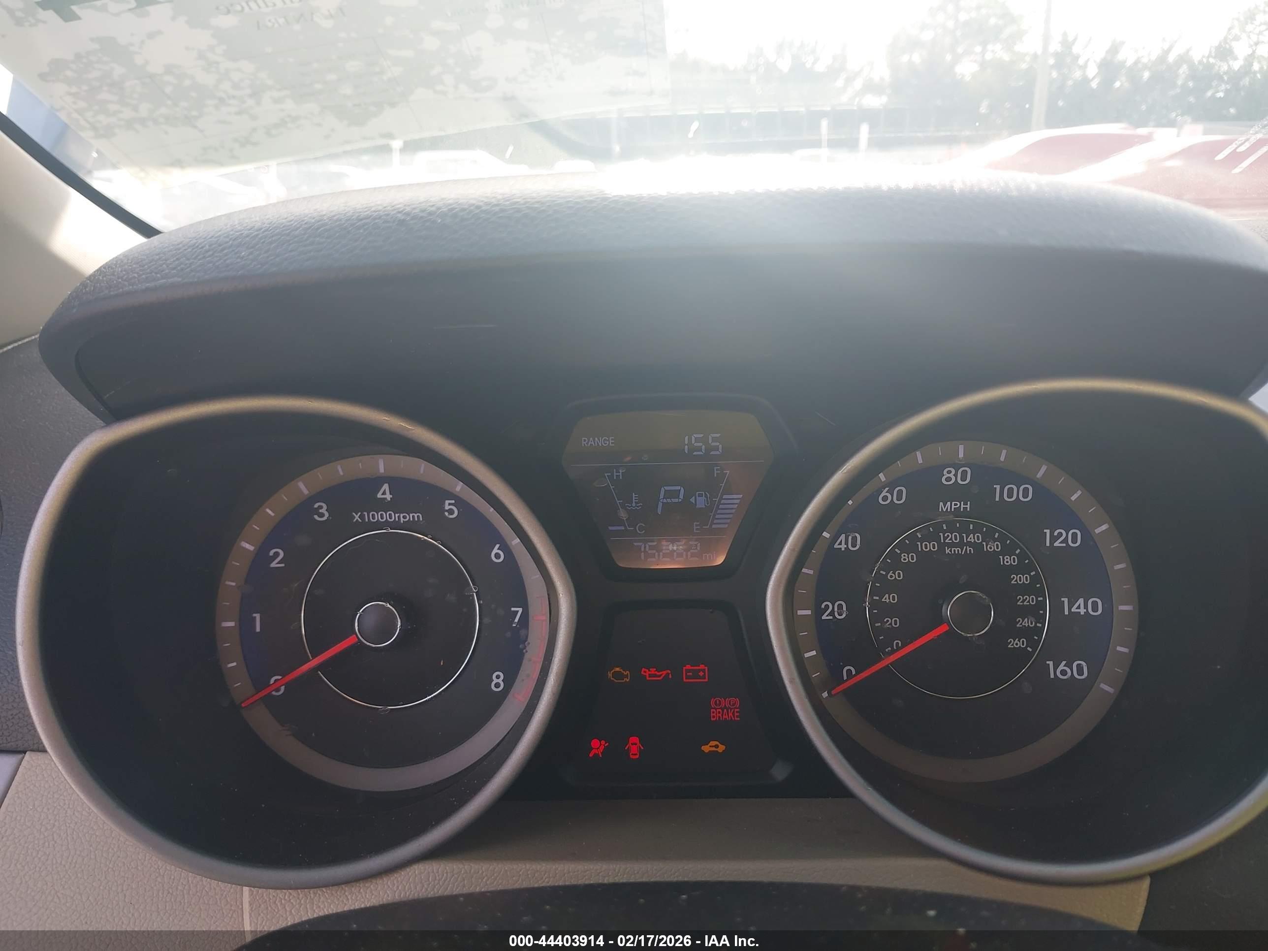 HYUNDAI ELANTRA image 7