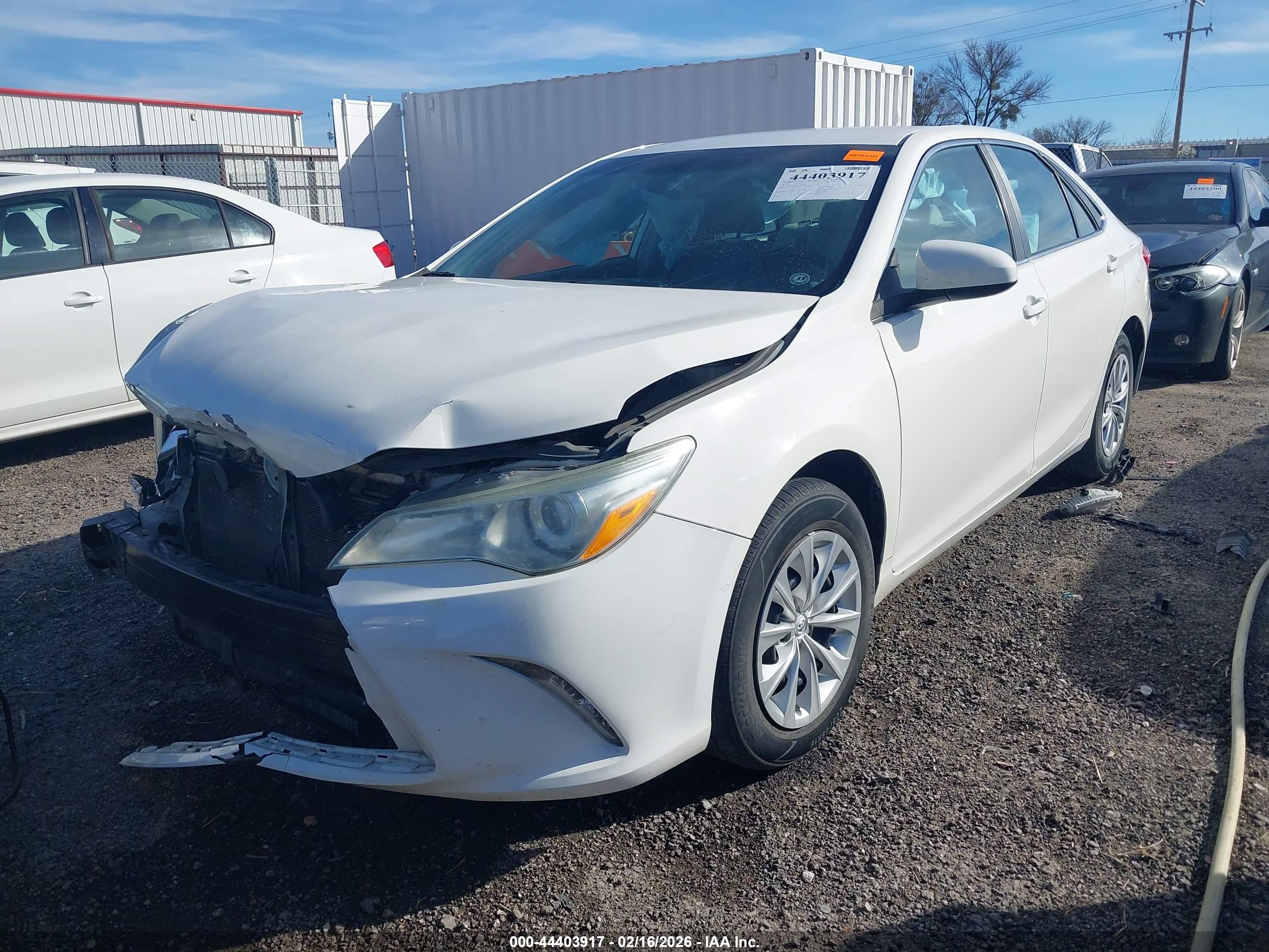 TOYOTA CAMRY image 2