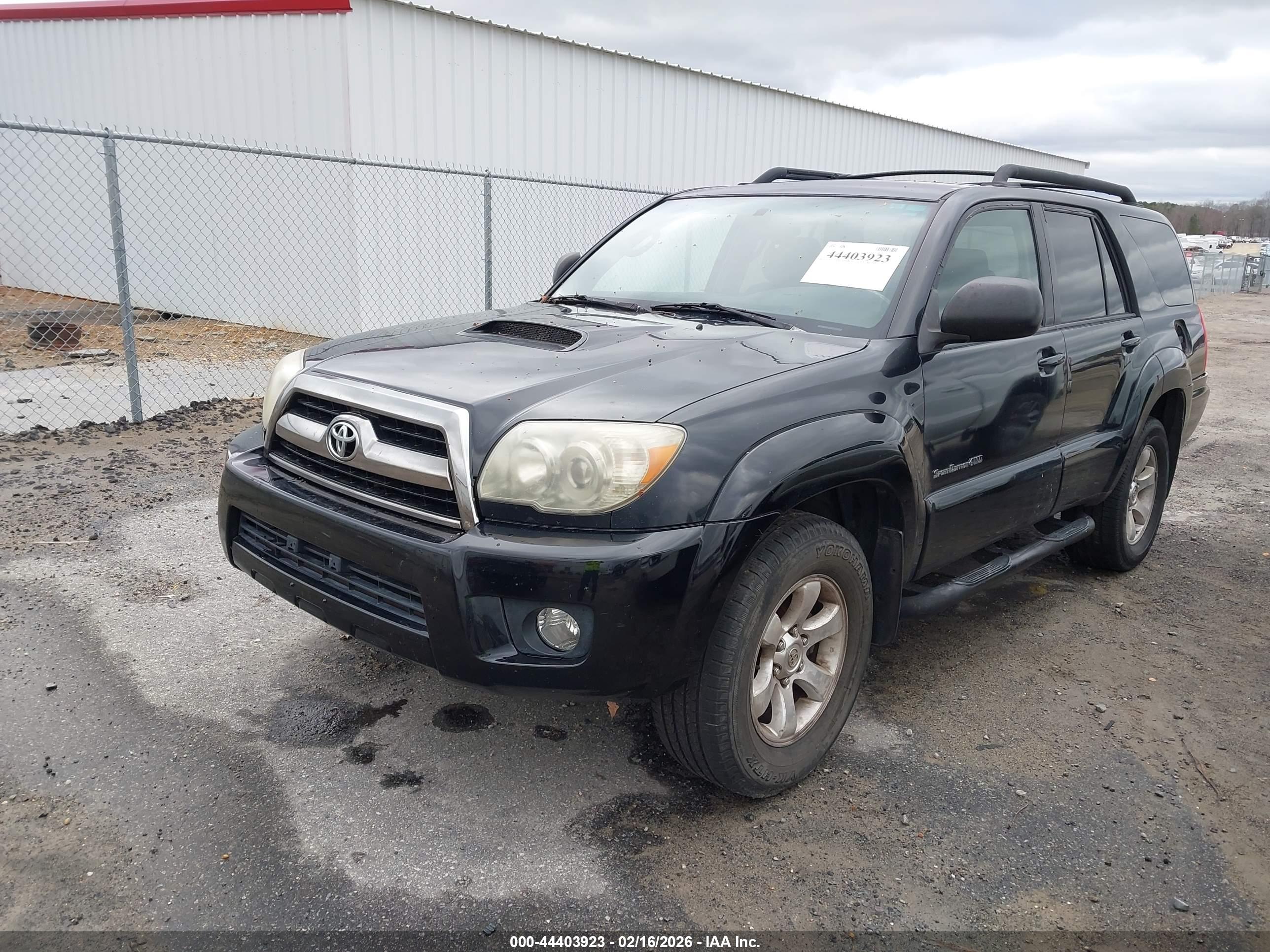TOYOTA 4RUNNER image 2