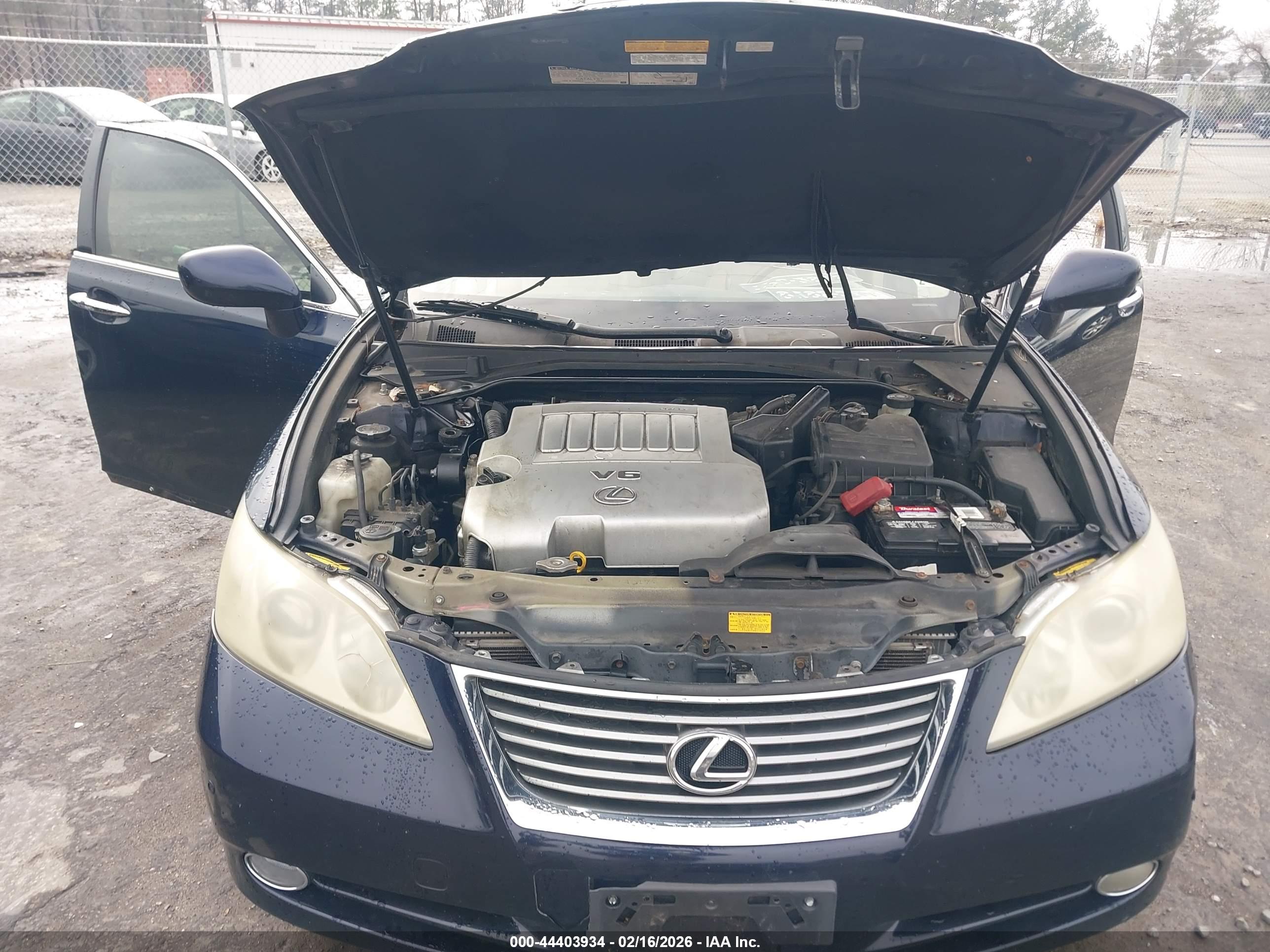 LEXUS ES image 10