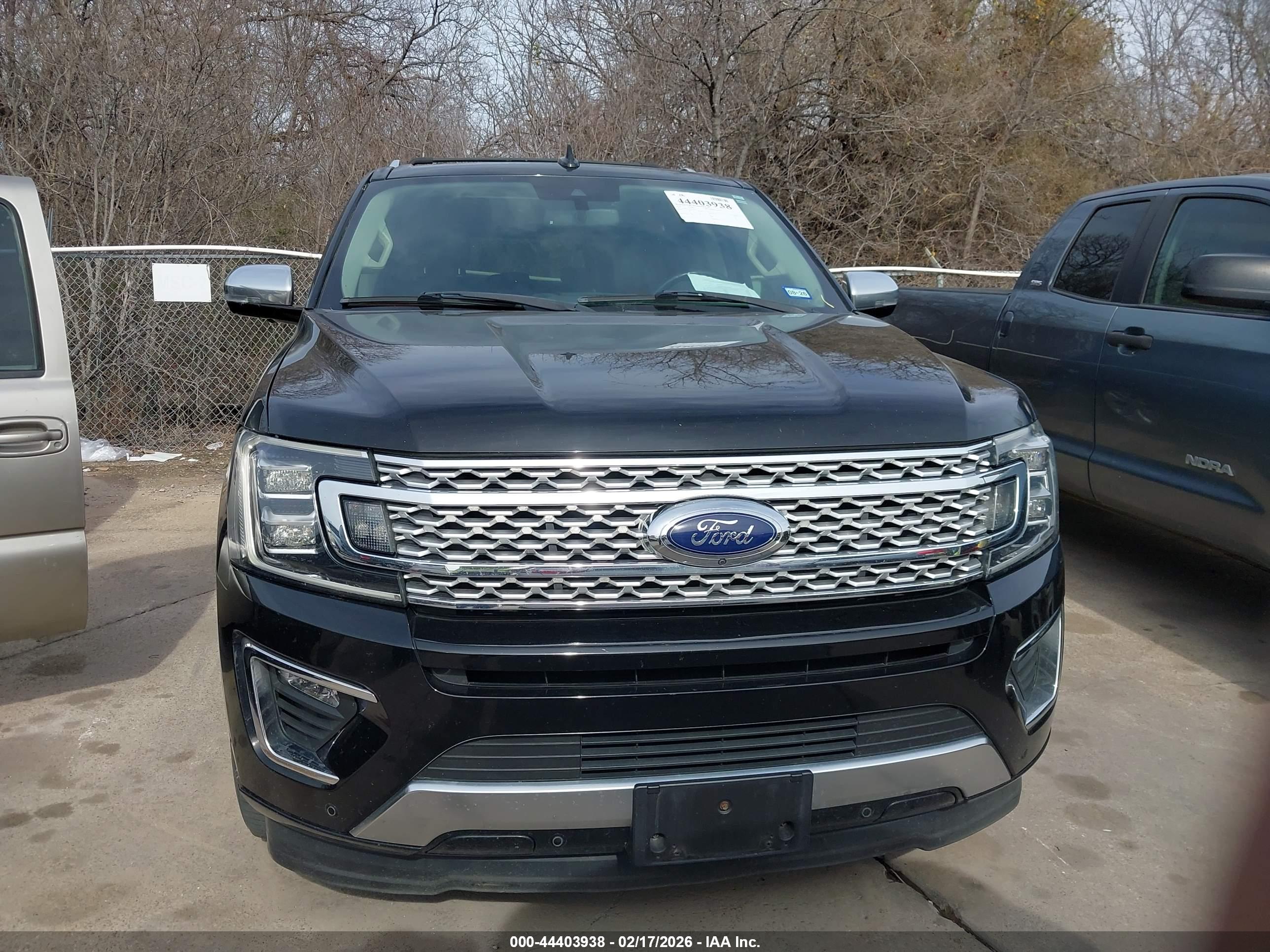 FORD EXPEDITION image 6