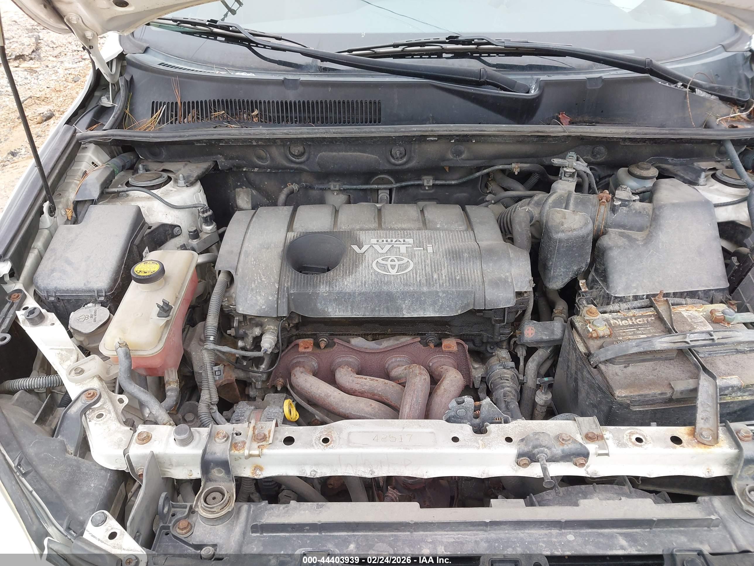 TOYOTA RAV4 image 10