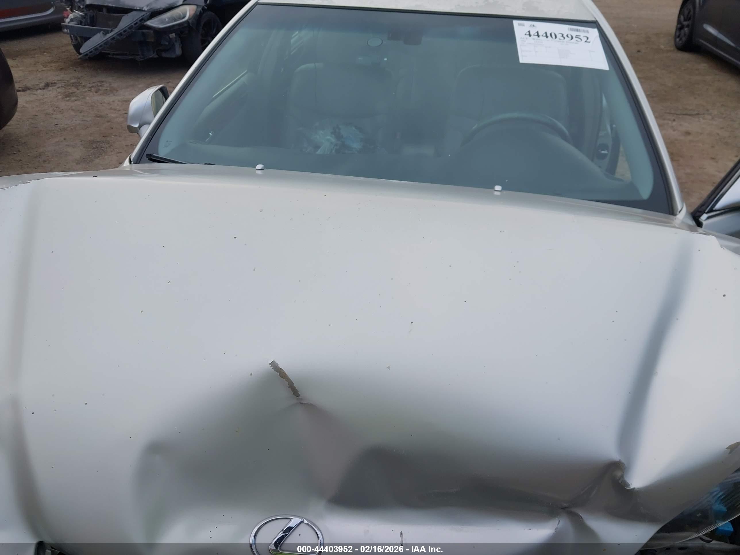 LEXUS ES image 10