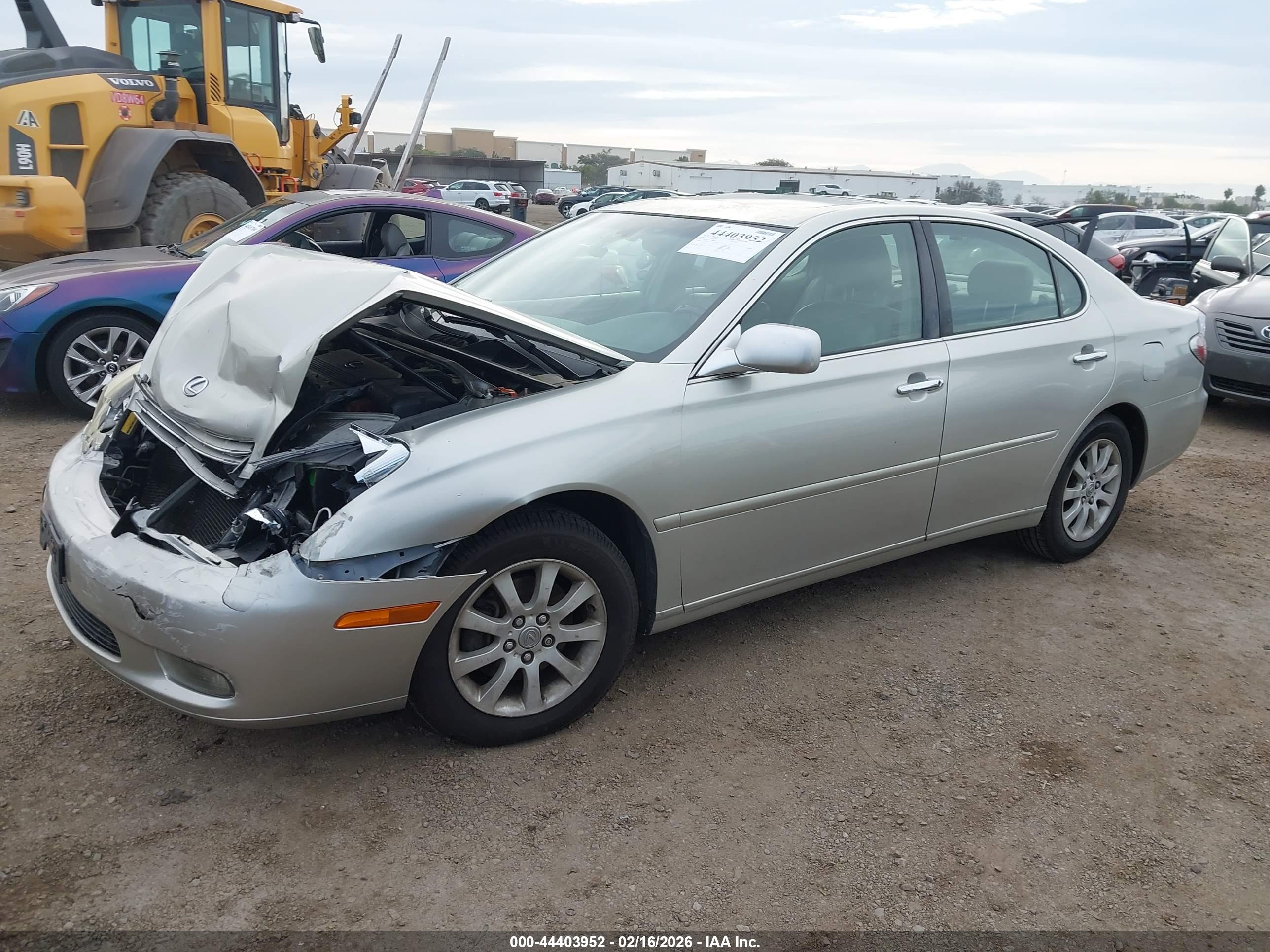 LEXUS ES image 2