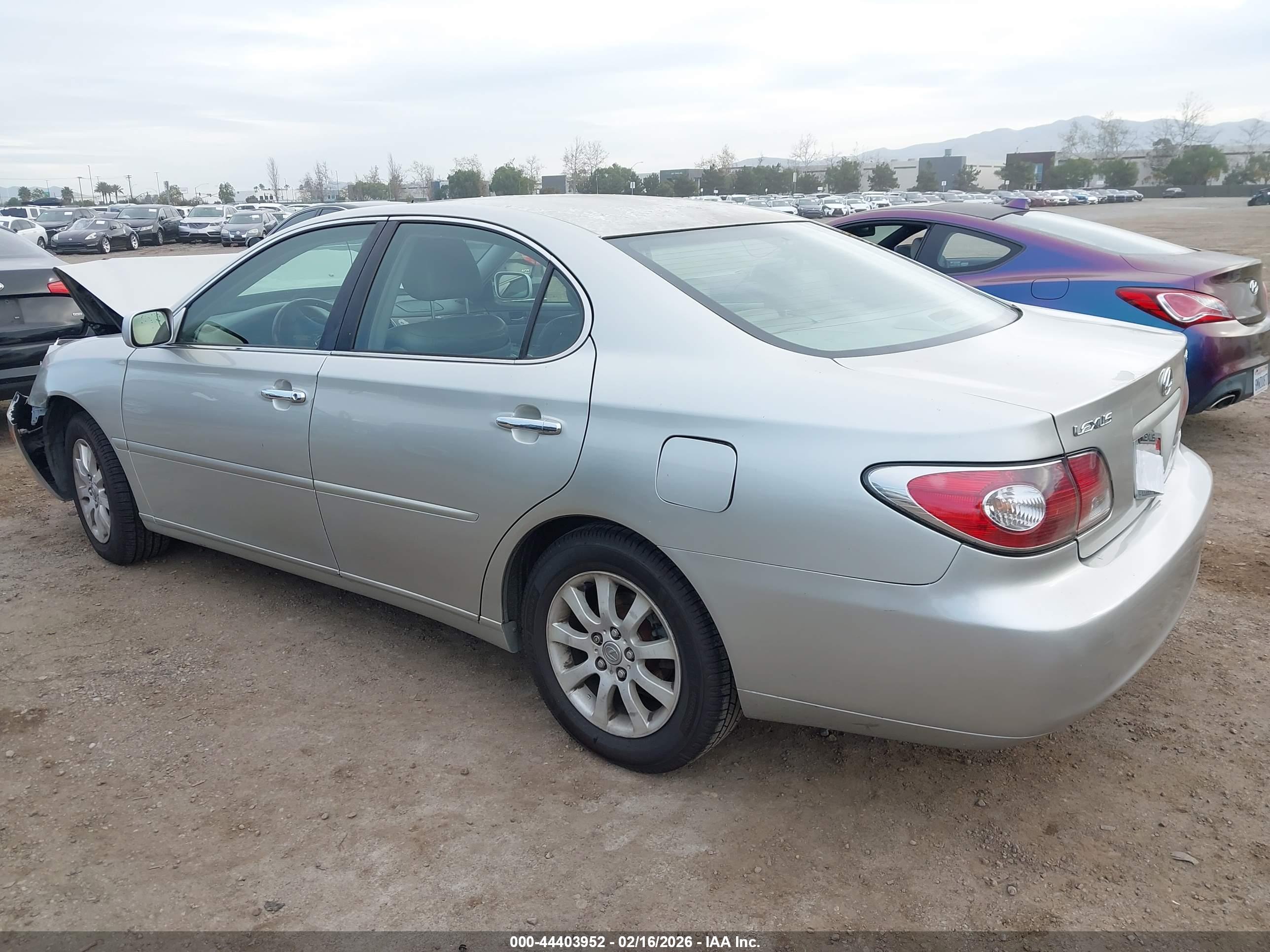 LEXUS ES image 3