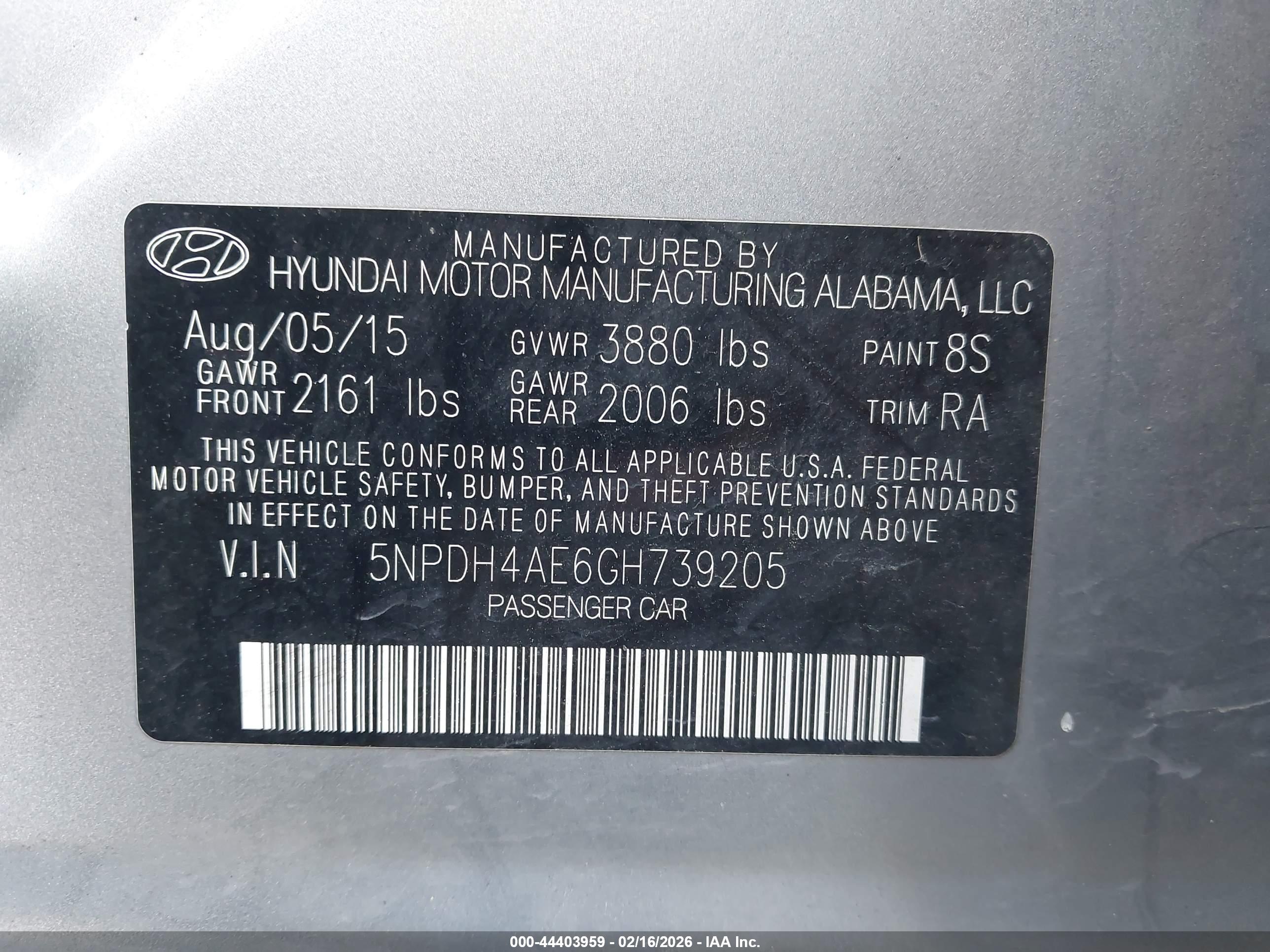 HYUNDAI ELANTRA image 9