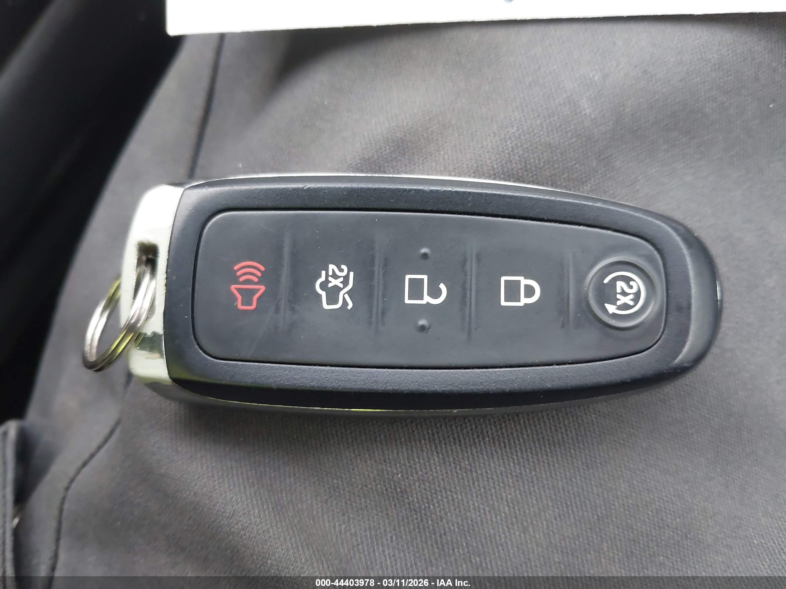 FORD ESCAPE image 11