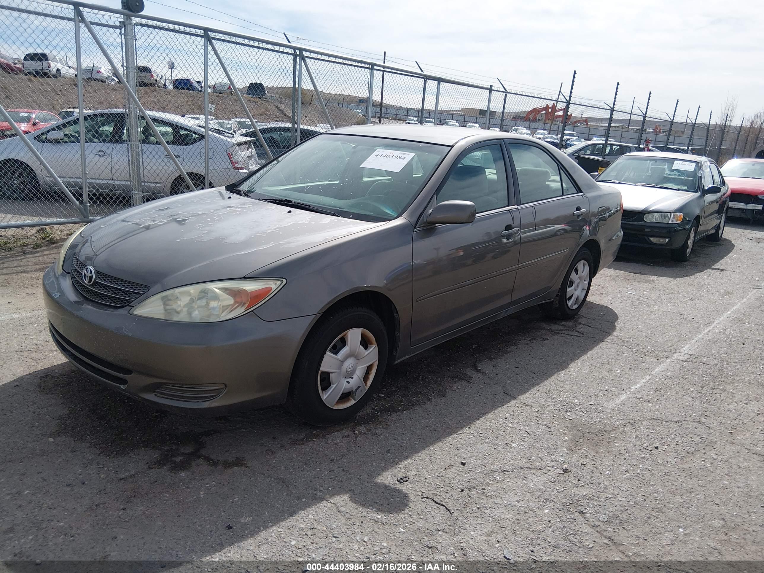 TOYOTA CAMRY image 2