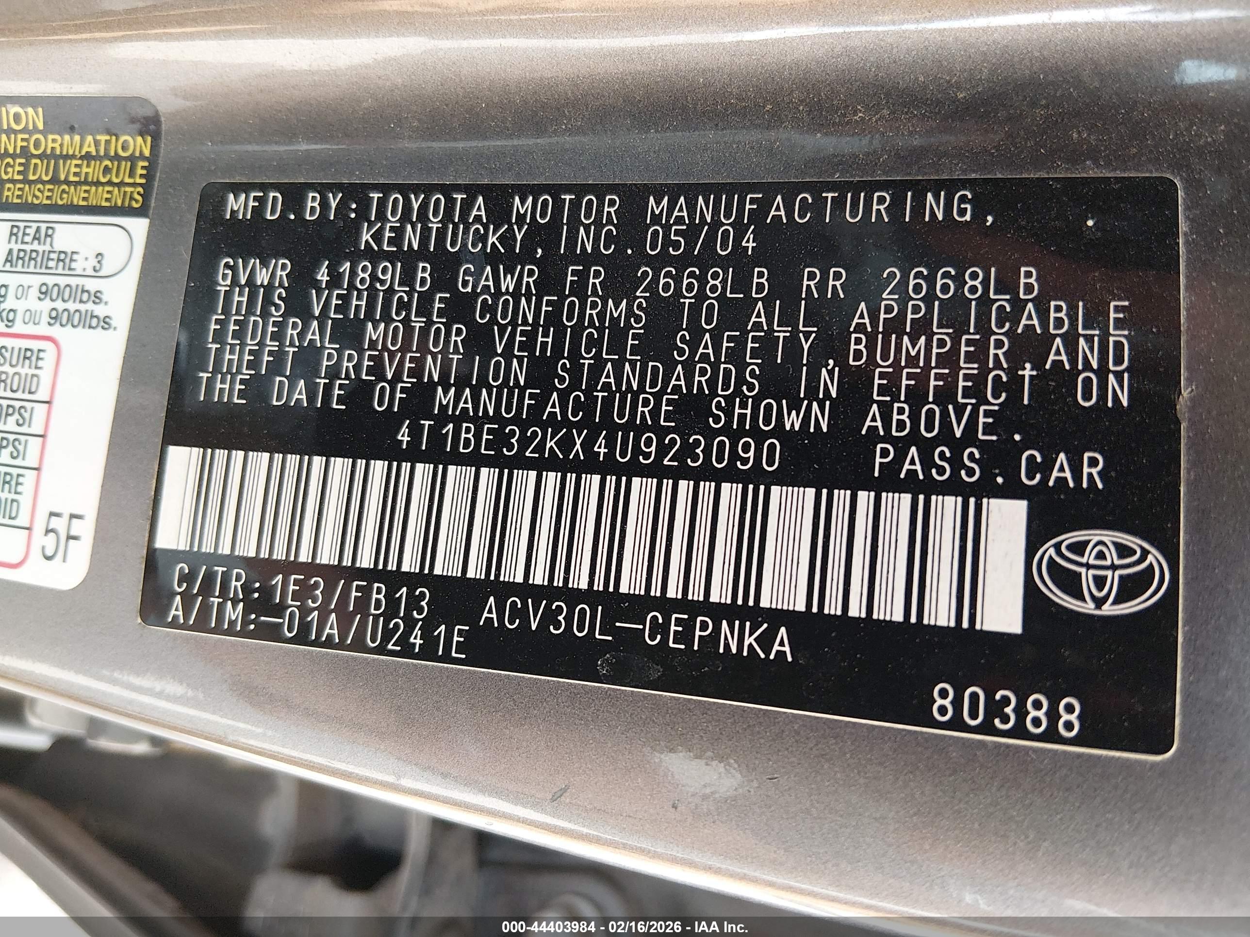 TOYOTA CAMRY image 9