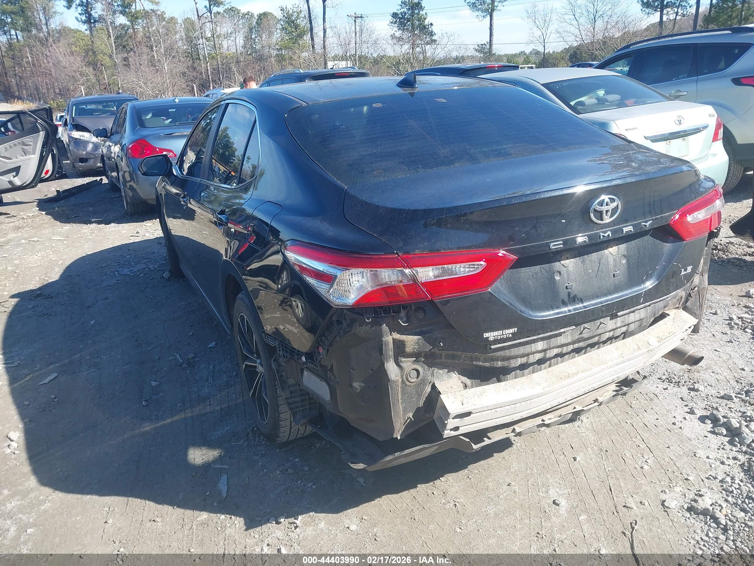 TOYOTA CAMRY image 3