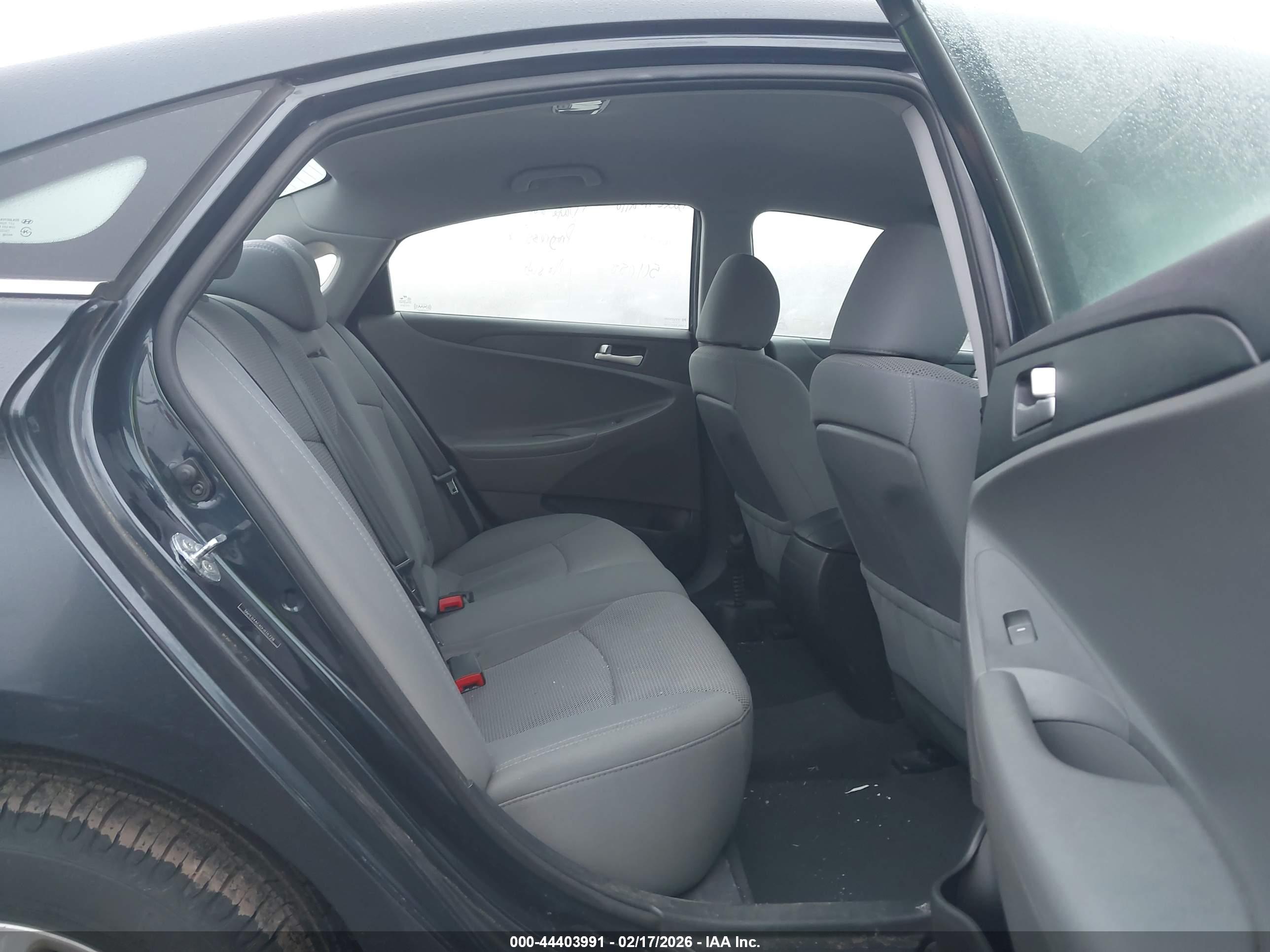 HYUNDAI SONATA image 8
