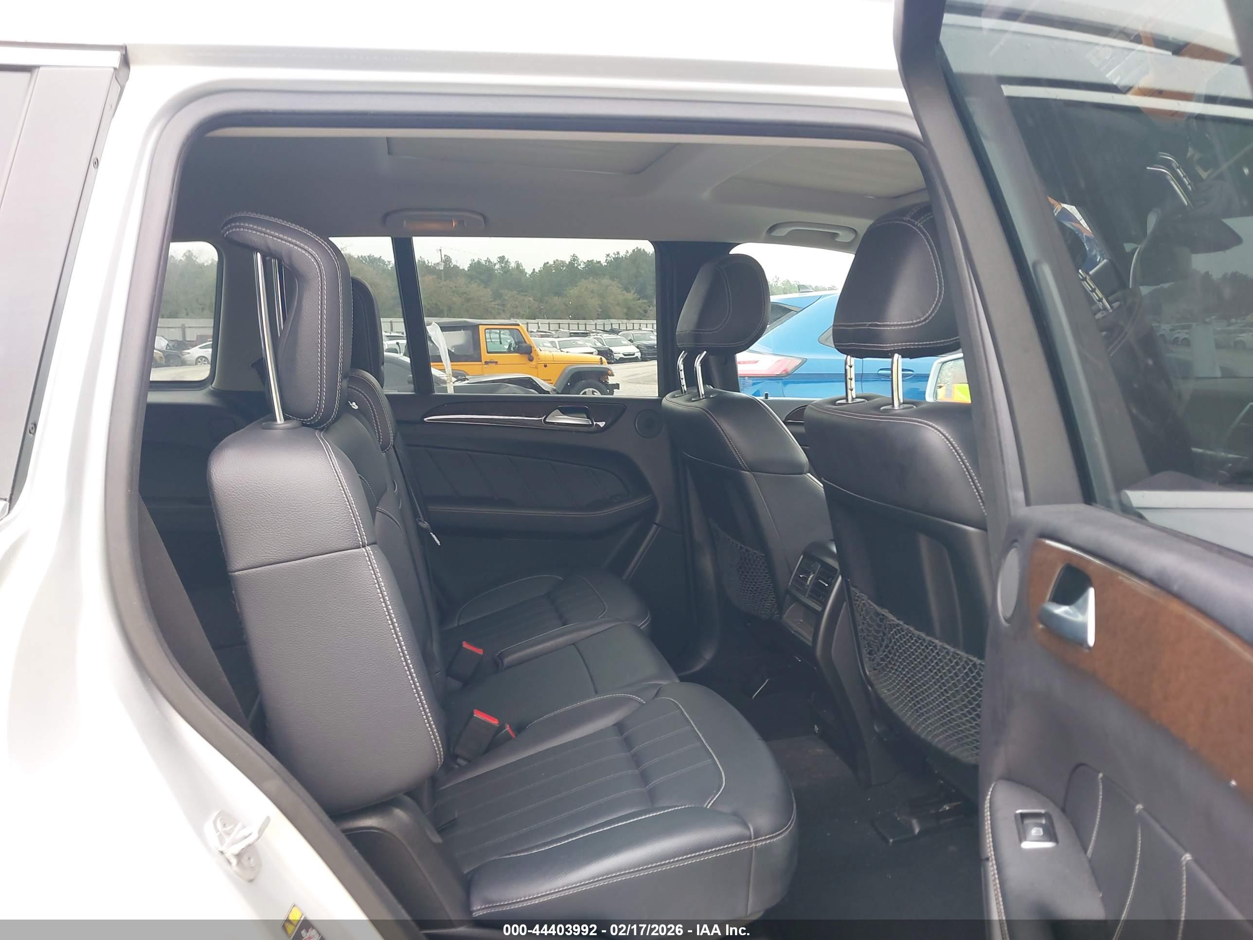 MERCEDES-BENZ GL image 8