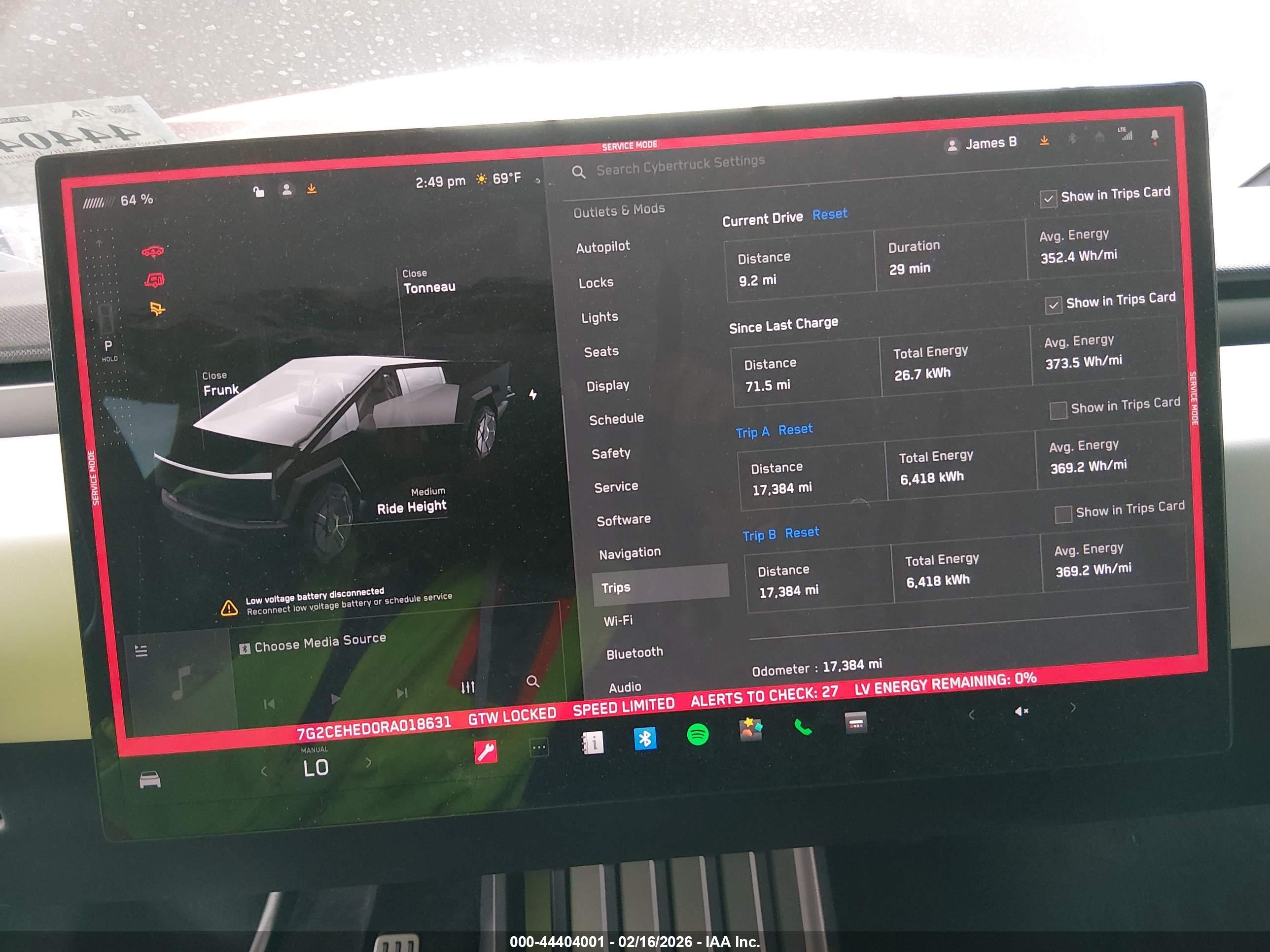 TESLA CYBERTRUCK image 7