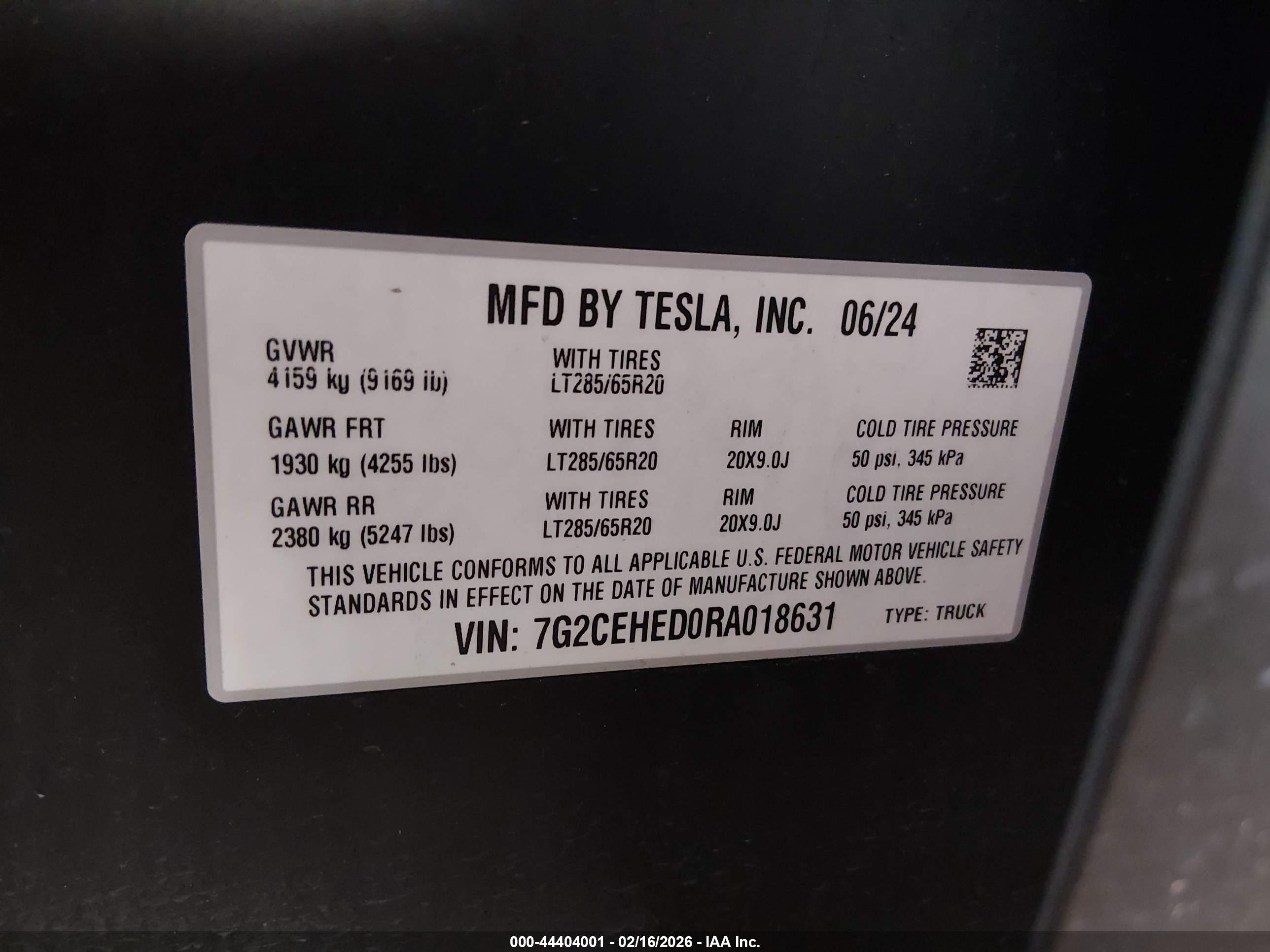 TESLA CYBERTRUCK image 9