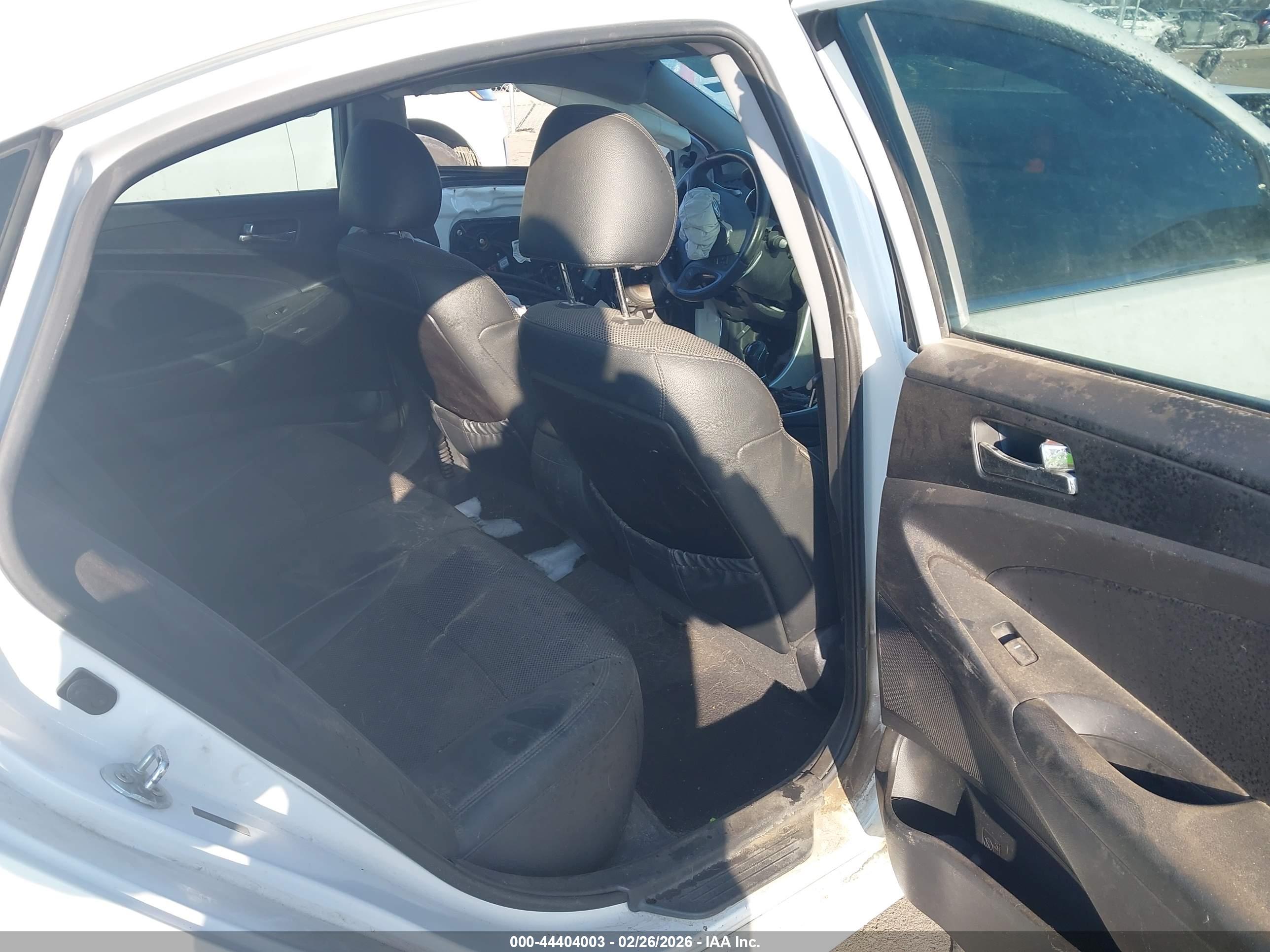 HYUNDAI SONATA image 8