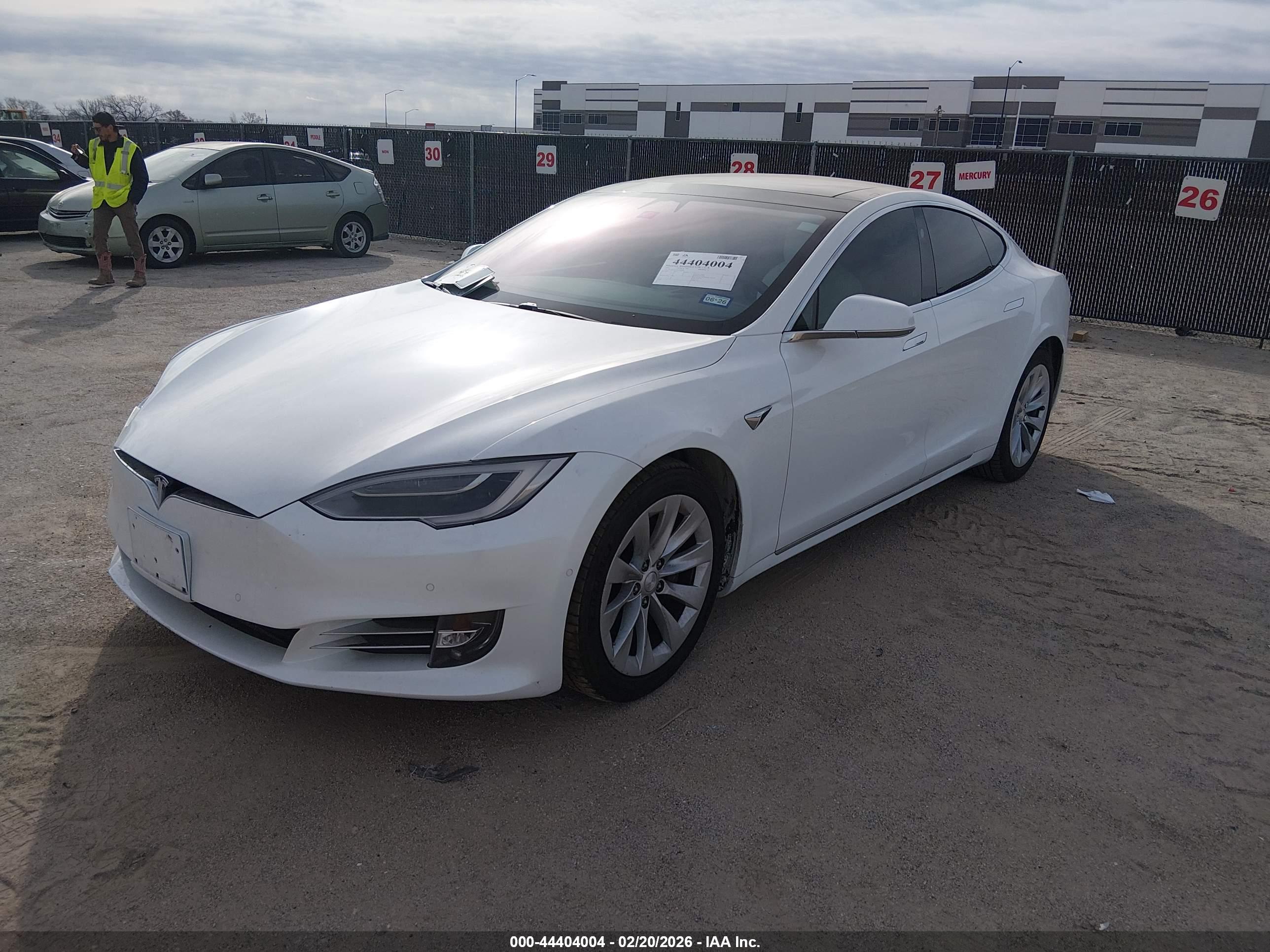 TESLA MODEL image 2
