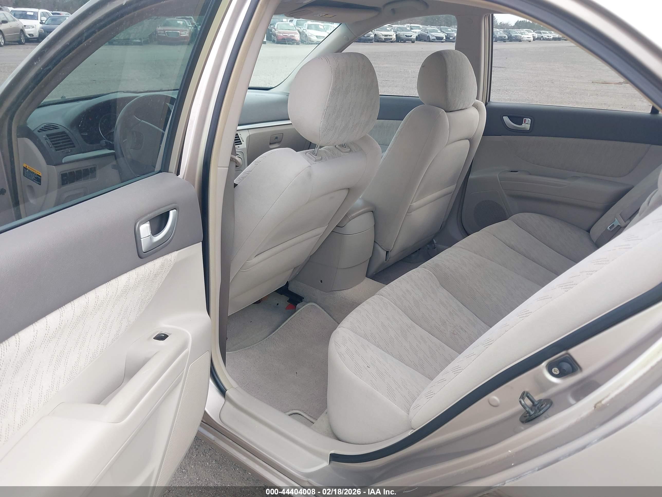 HYUNDAI SONATA image 8