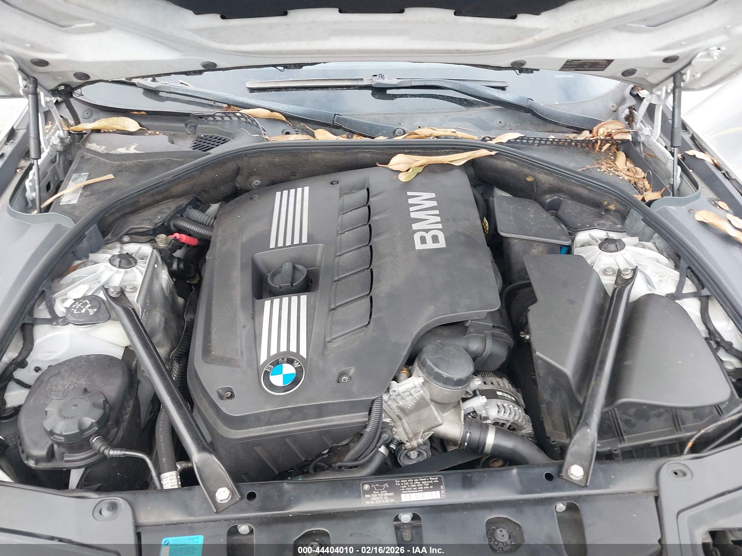 BMW 528I image 10