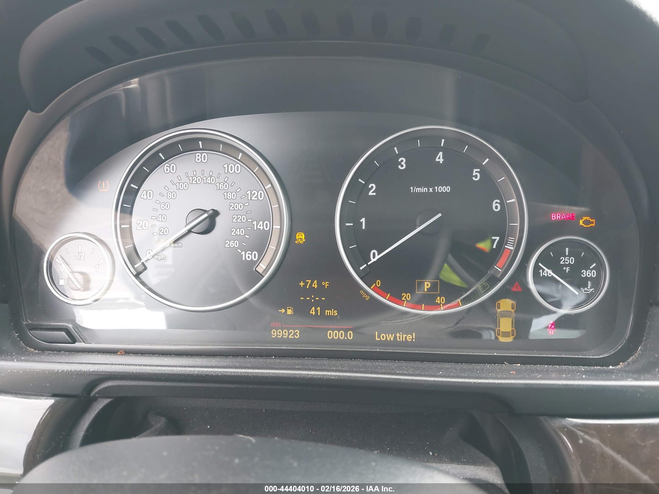 BMW 528I image 7