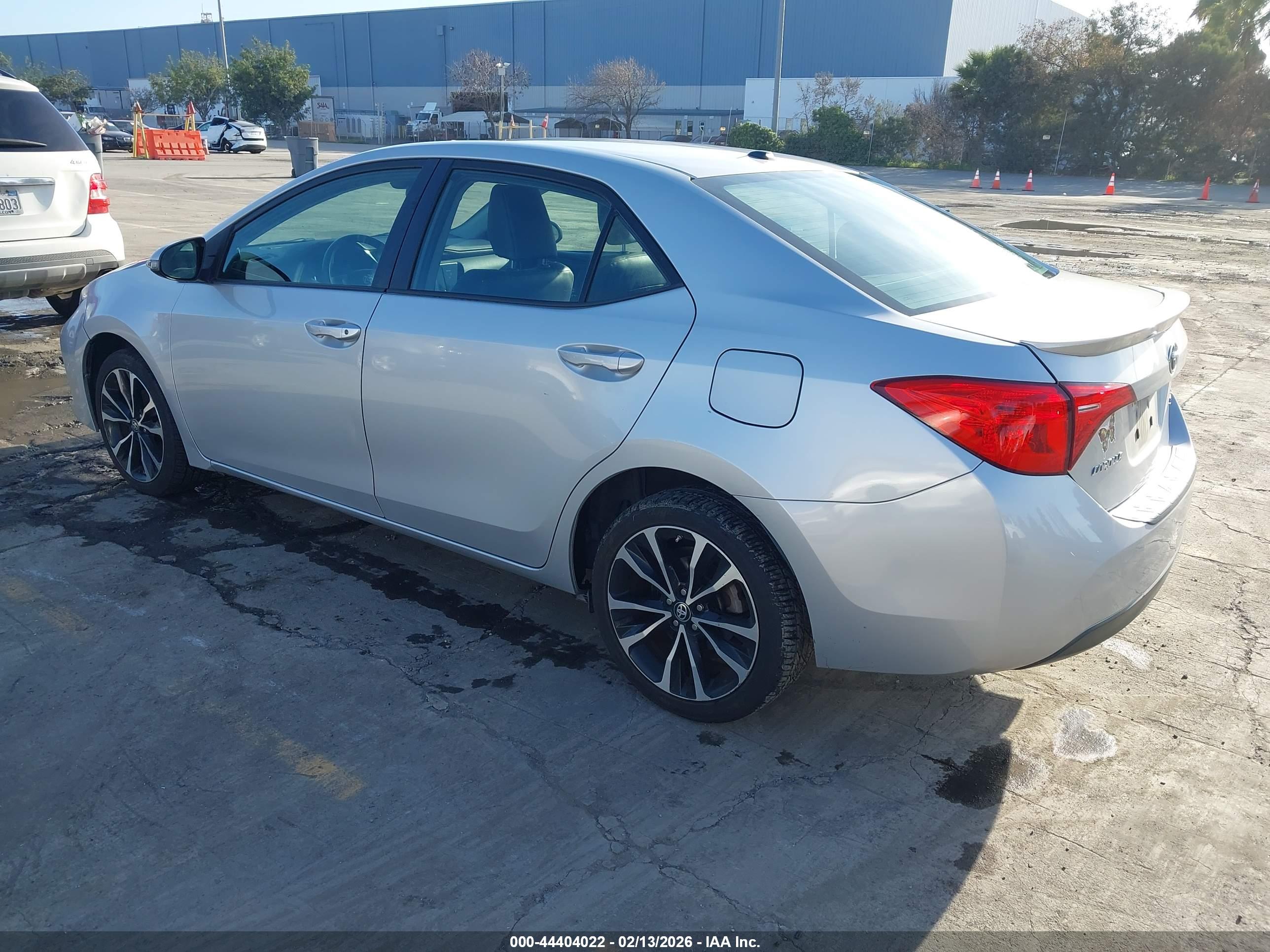 TOYOTA COROLLA image 3