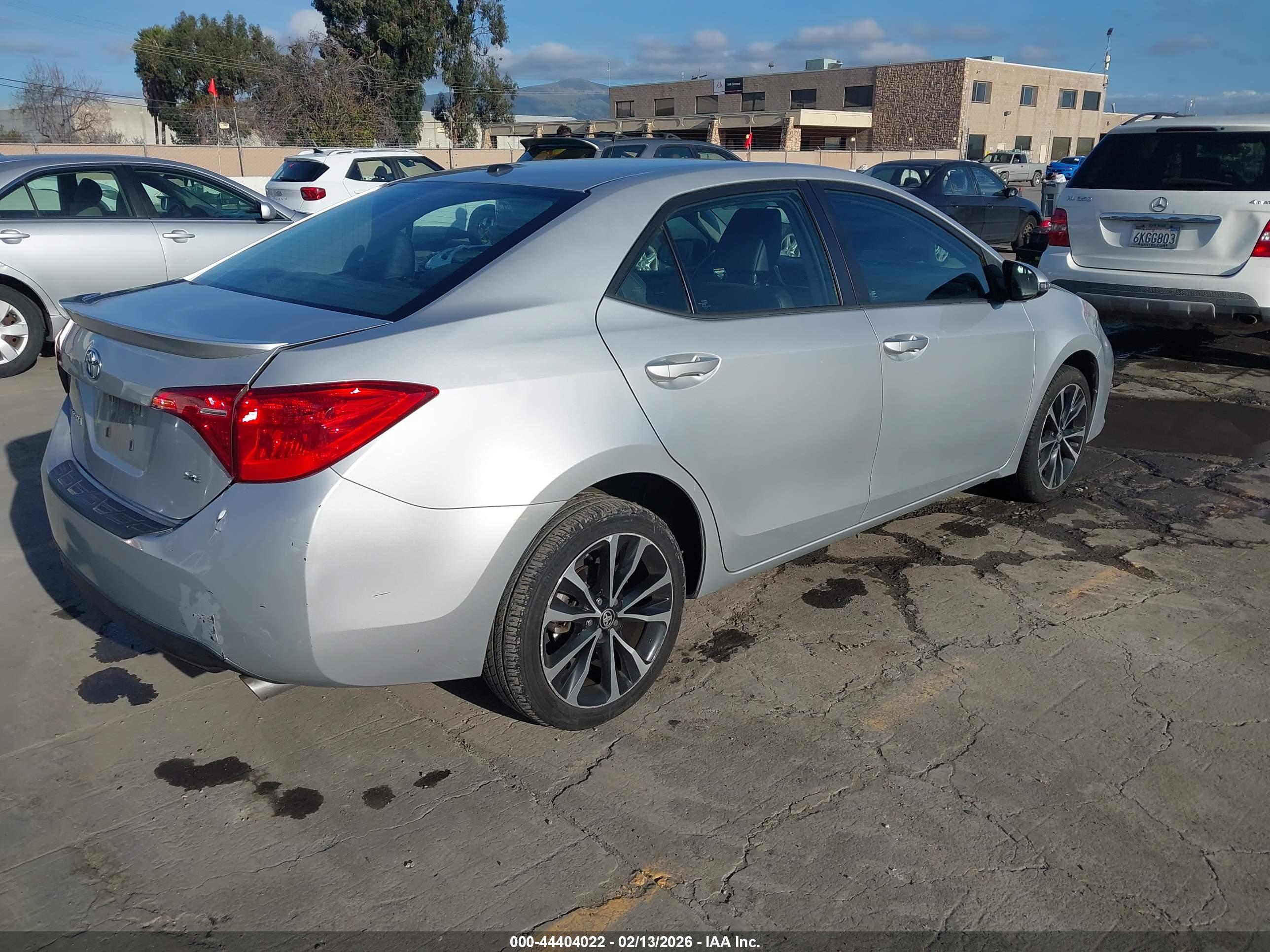 TOYOTA COROLLA image 4
