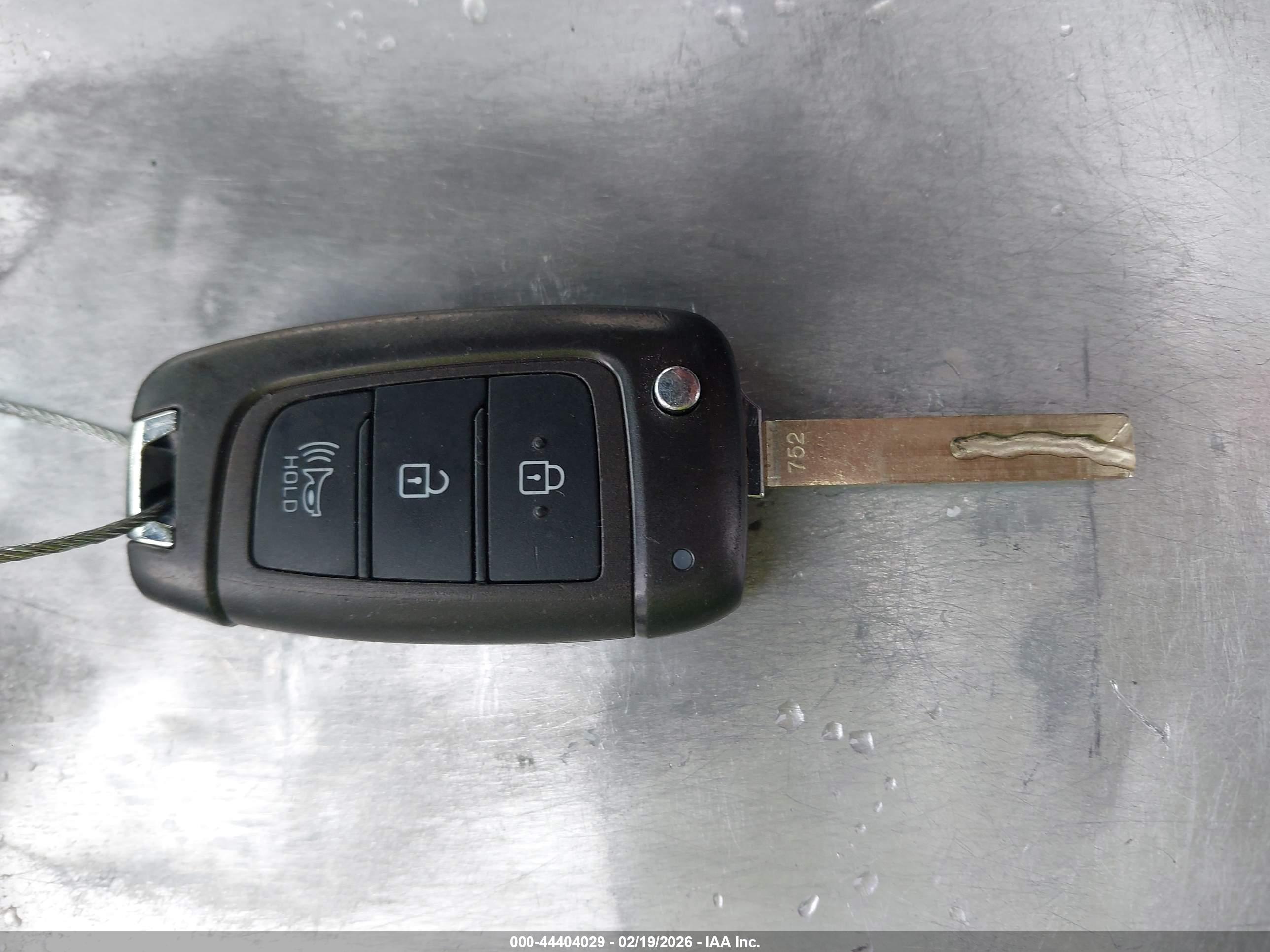 HYUNDAI VENUE image 11