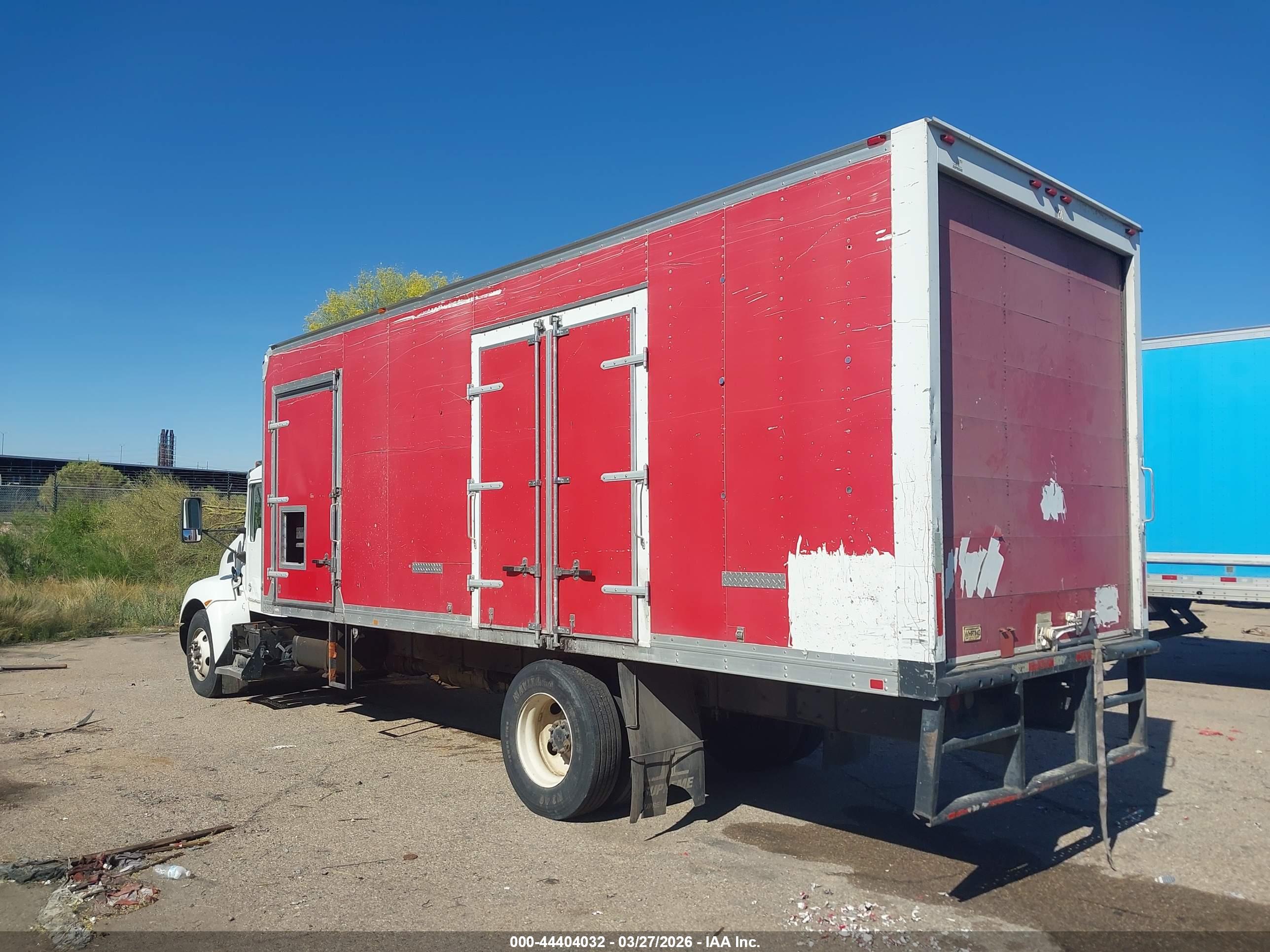 KENWORTH CONSTRUCTION image 3